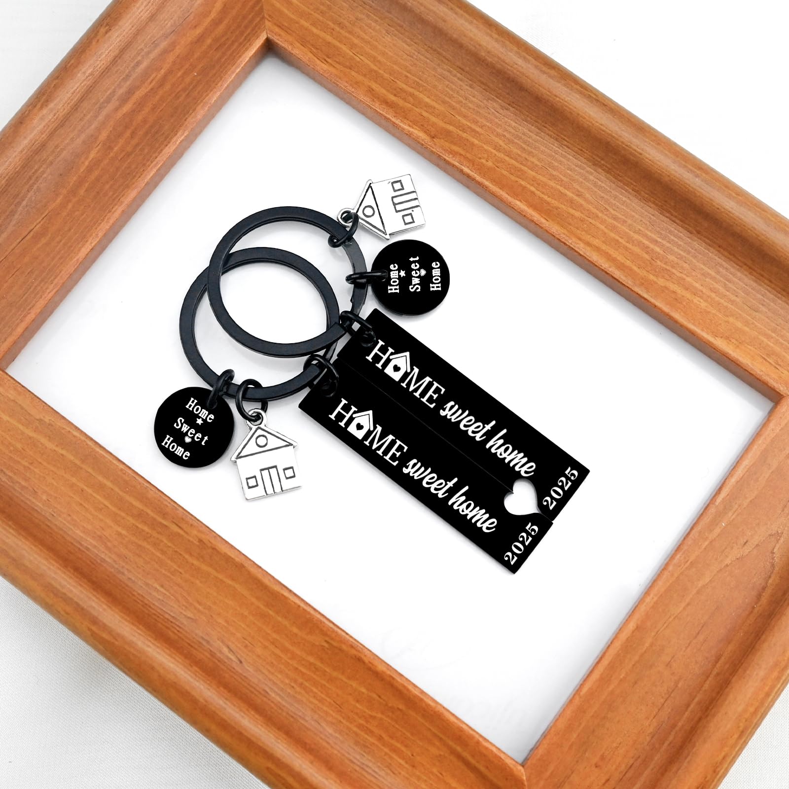 2pcs New Home Sweet Home Keychain - Best Housewarming Gifts for 2025 - Perfect House Warming Present for Couples, Friends & New Homeowners - Ideal for House Parties, New Home Celebrations & Gift Exchanges