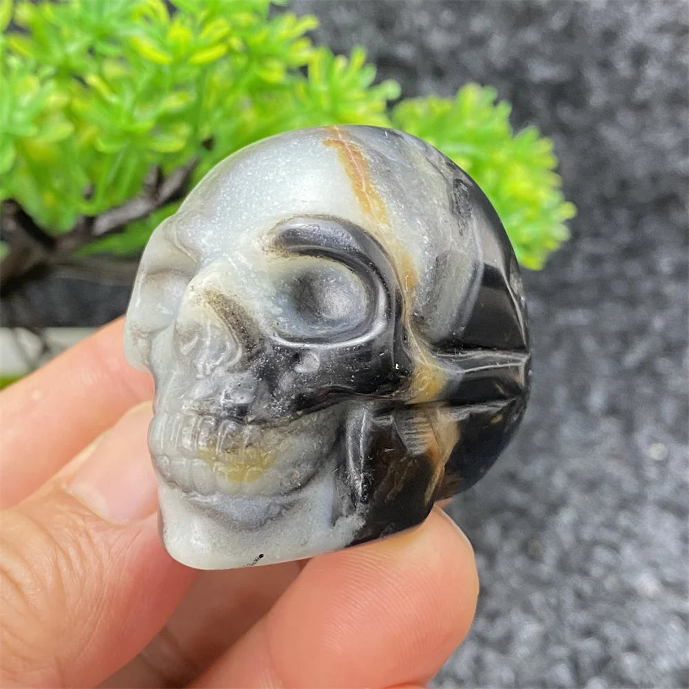 Natural Crystal Hand-Polished Carved Skull - Halloween Decor, Home Decor, Spiritual Healing Stone, Unique Holiday Gift for Collectors & Witches - Perfect for Altars, Meditation & Gothic Decorations