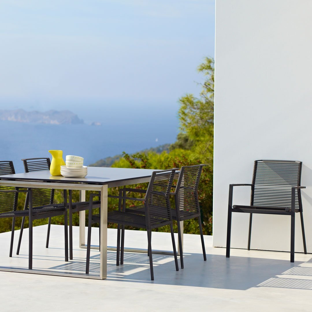 Extendable Edge Outdoor Dining Table - Weather-Resistant Patio Furniture for Garden, Deck, and Backyard Entertaining