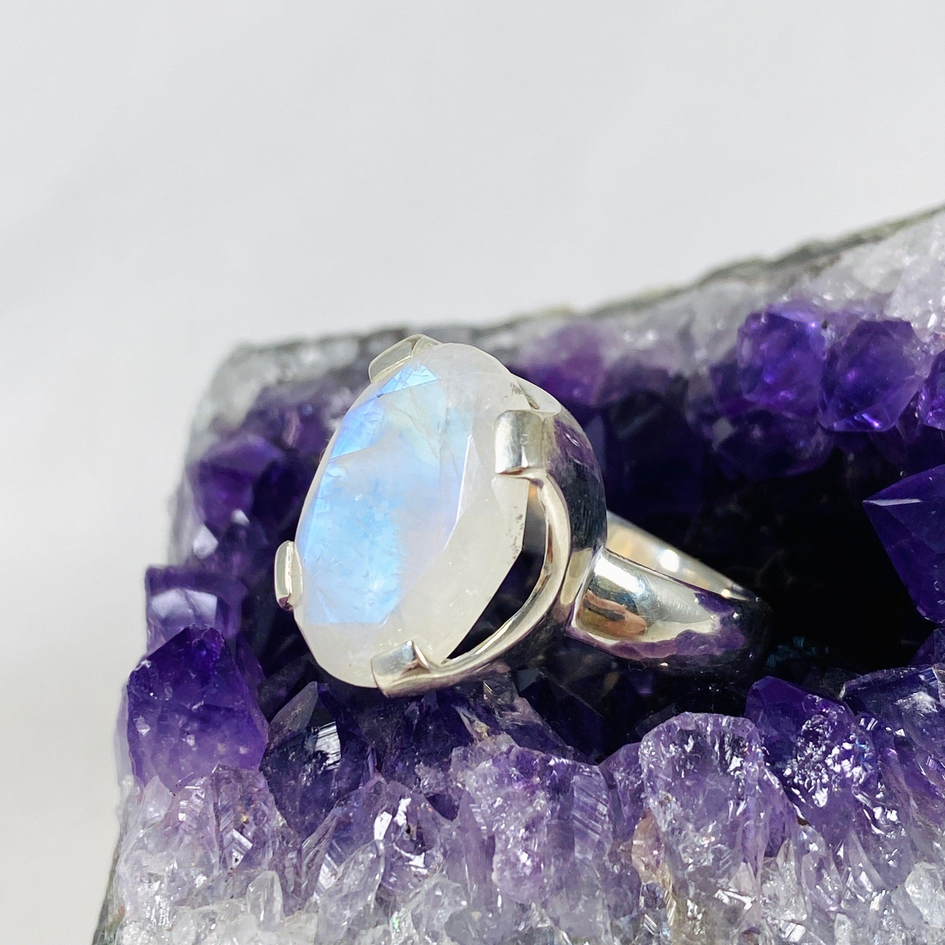 Moonstone Oval Faceted Ring Size 9 - KRGJ3013 | Elegant Silver Jewelry for Women, Perfect for Weddings, Parties & Everyday Wear