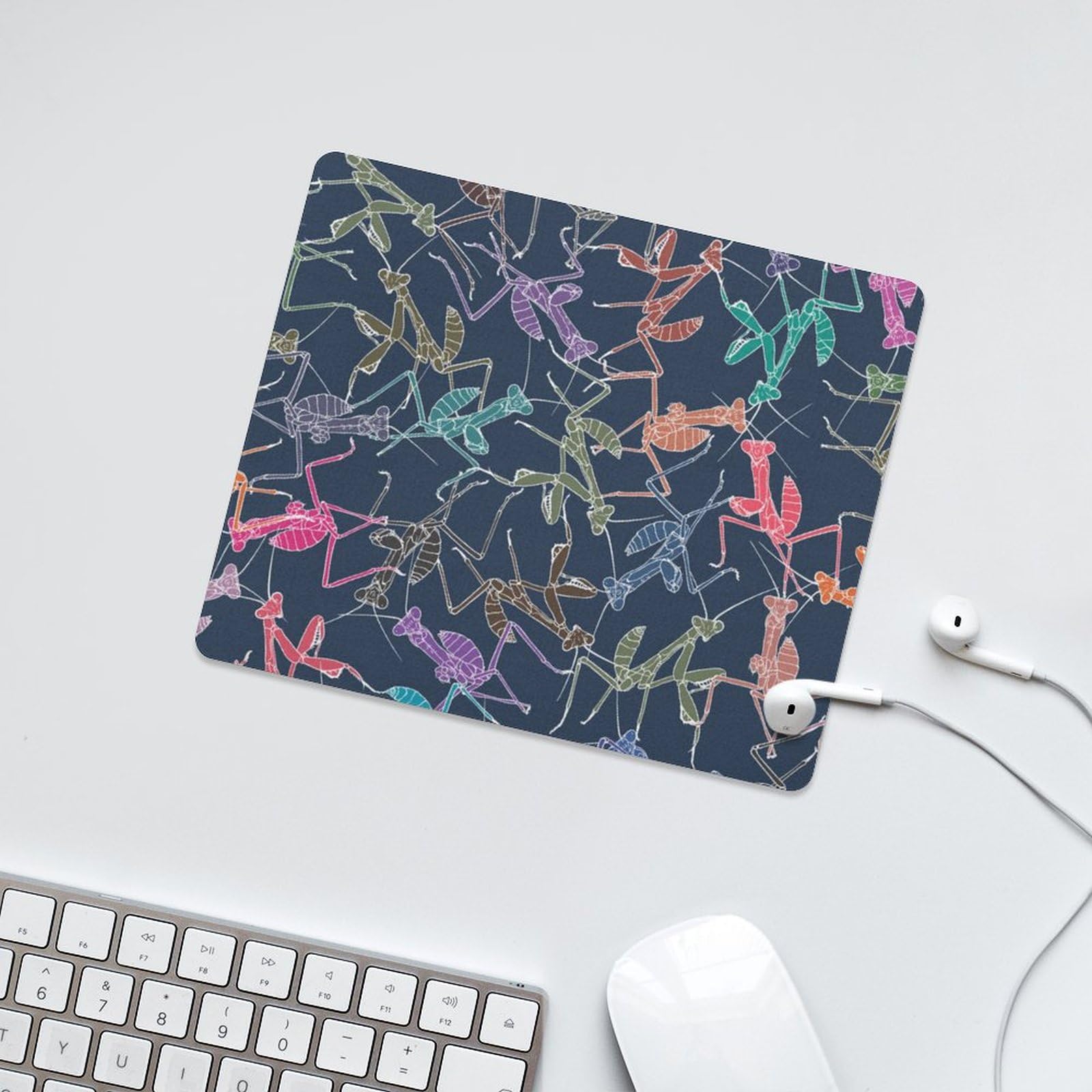 Durable Cartoon Mantis Insect Non-Slip Gaming Mouse Pad - Waterproof Office & Home Desk Mat (18x22cm) for PC, Laptop, Work & Gaming Setup