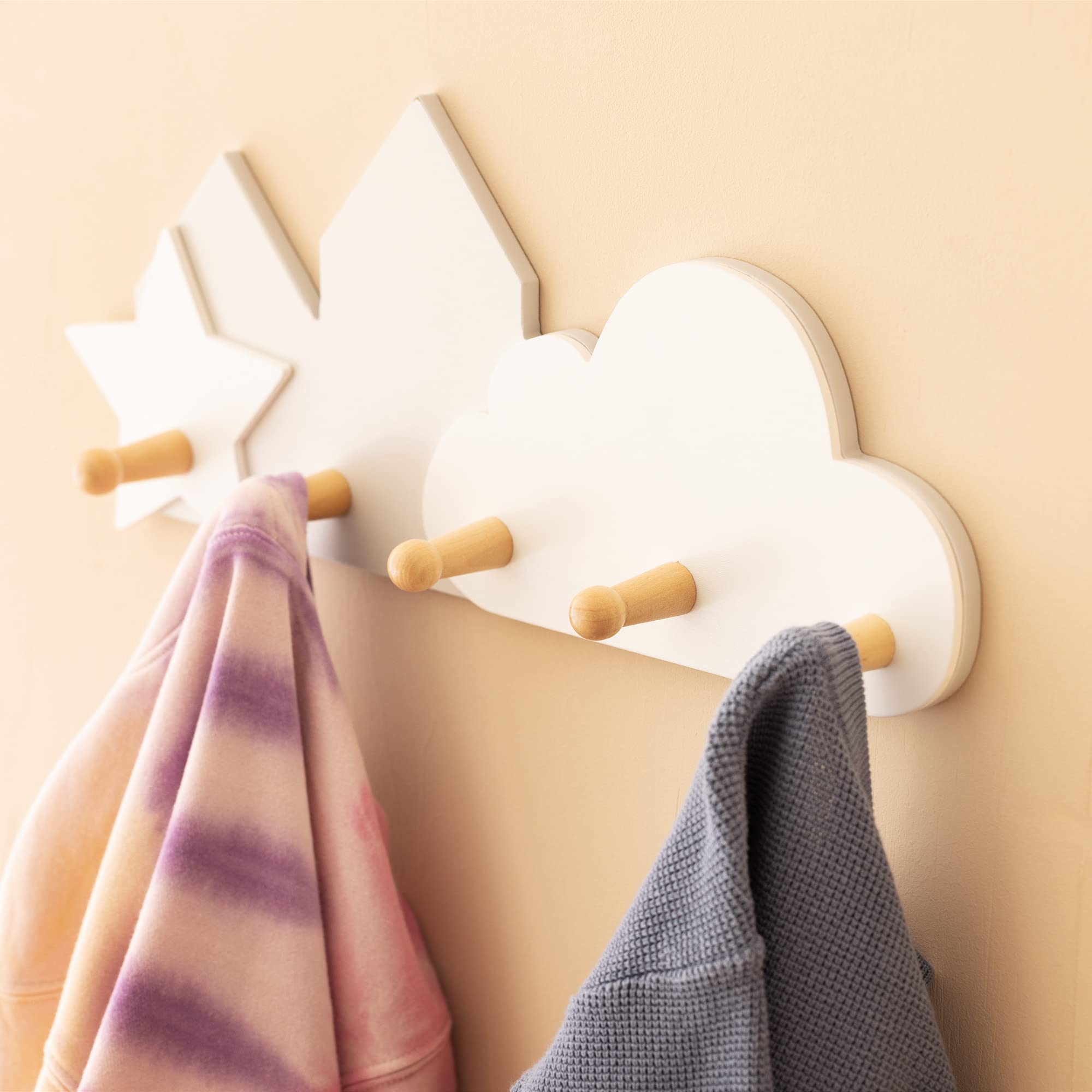 Navaris Kids Wall Mounted Coat Rooks - 5-Hook Wooden Coat Rack for Boys & Girls Bedroom, Nursery - Cloud & Star Design MDF Wall Decor - Perfect for Organizing Jackets, Hats & Backpacks in Children's Rooms