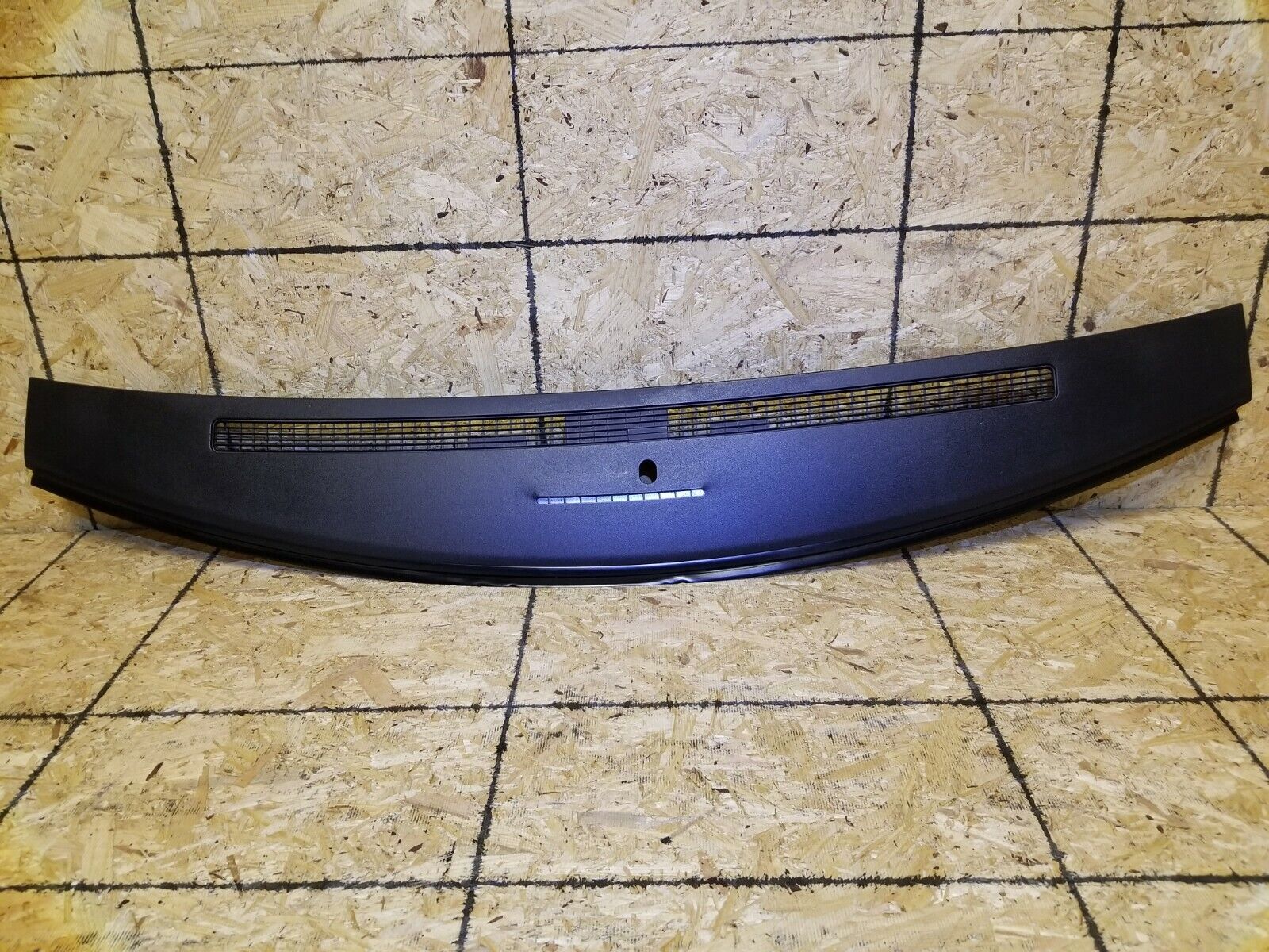 2003-2011 Lincoln Town Car OEM Dashboard Dash Pad Upper Replacement - Perfect Fit for 65k Mileage - Upgrade Your Car Interior for Comfort & Style