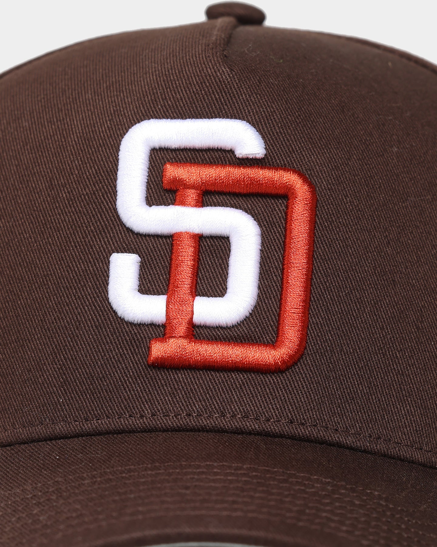 47 Brand San Diego Padres 'Caramel Chocolate' MVP Snapback Hat - Adjustable Baseball Cap for Men & Women - Perfect for Baseball Games, Streetwear Fashion & Sports Fans