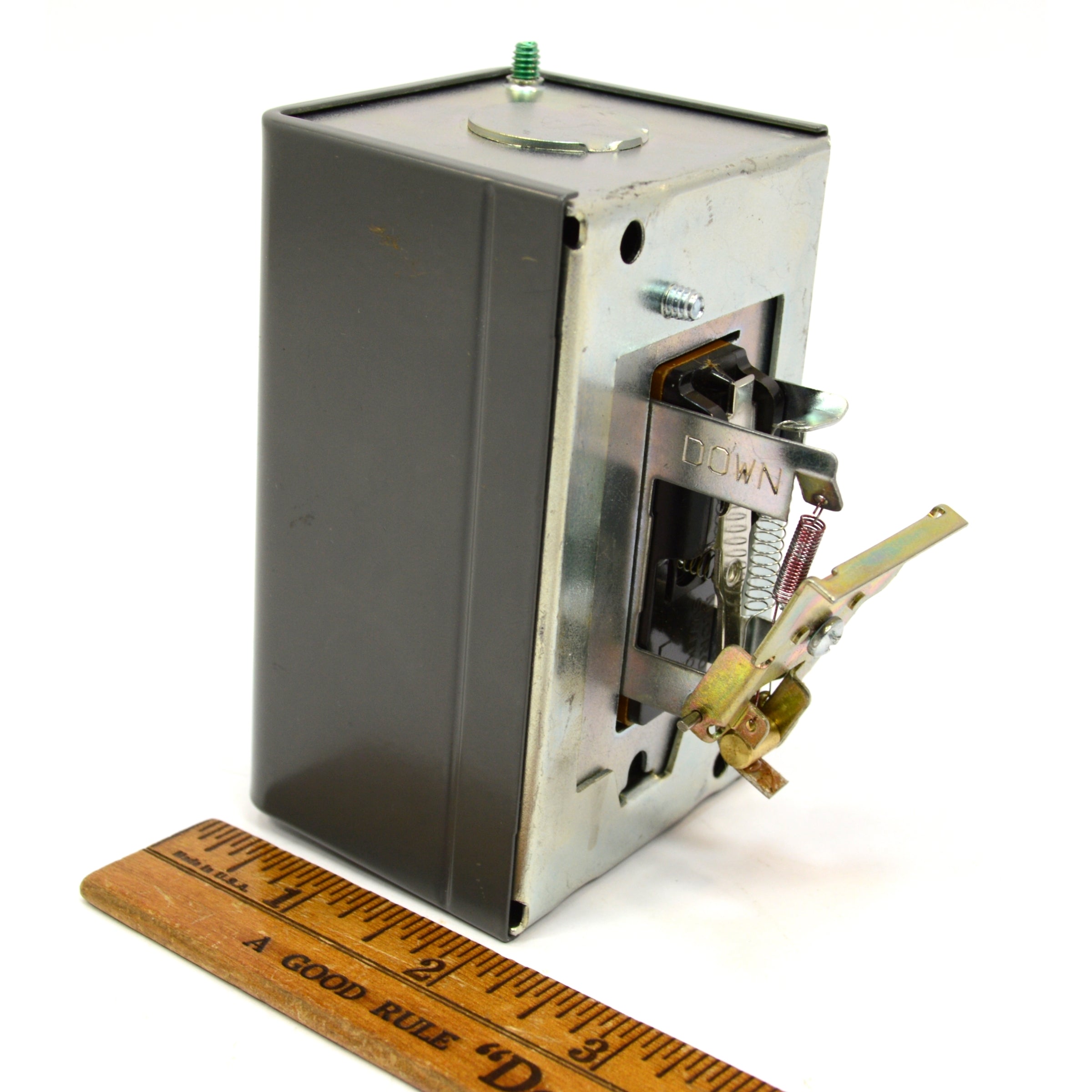 Honeywell S688A SPDT Sail Switch for Air Flow Control - Brand New, Never Used - Ideal for HVAC Systems and Industrial Airflow Applications