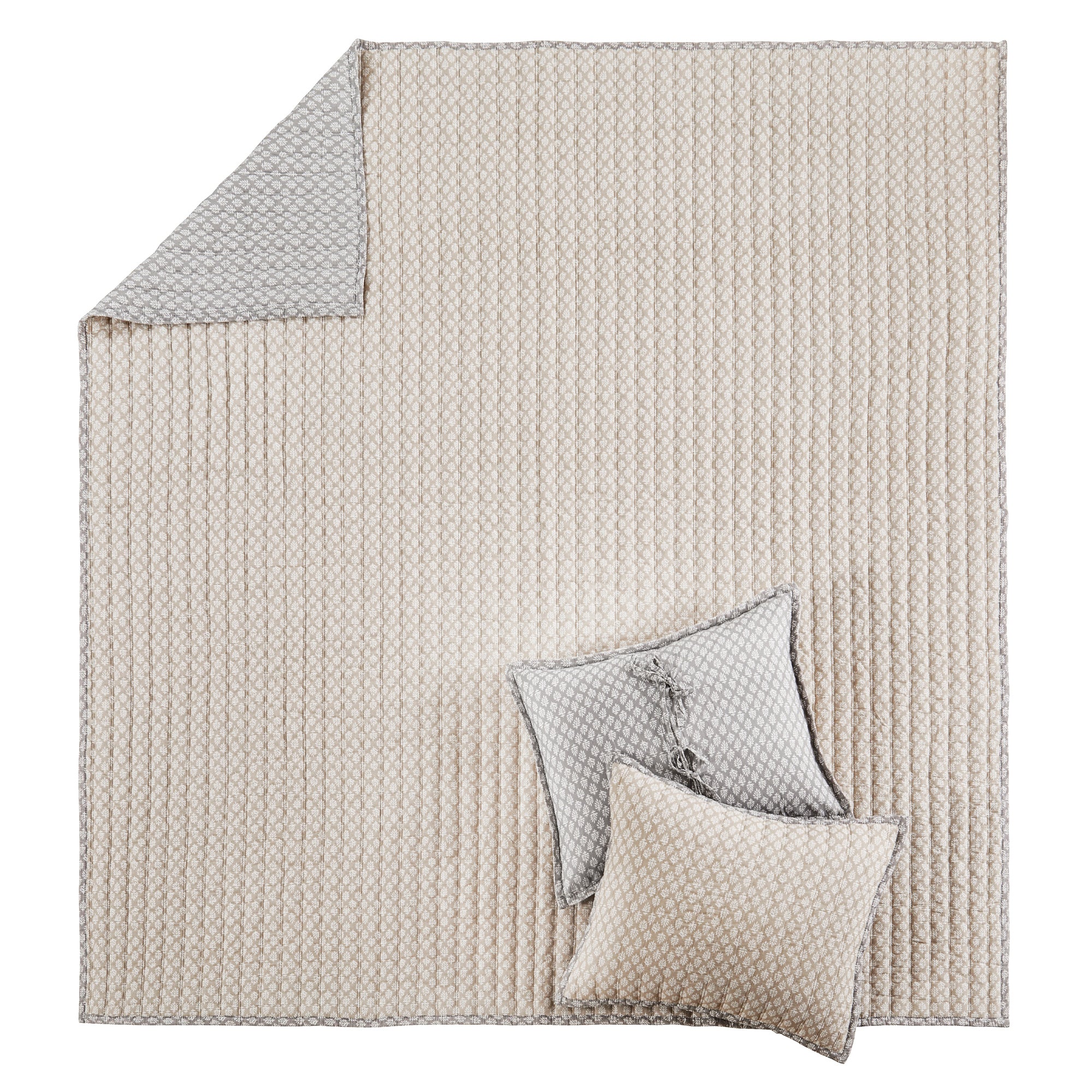 Luxury Aditya Quilt Set - Queen Size Bedding, Soft & Breathable Comforter with Pillow Shams - Perfect for Cozy Nights, Guest Rooms & Winter Warmth