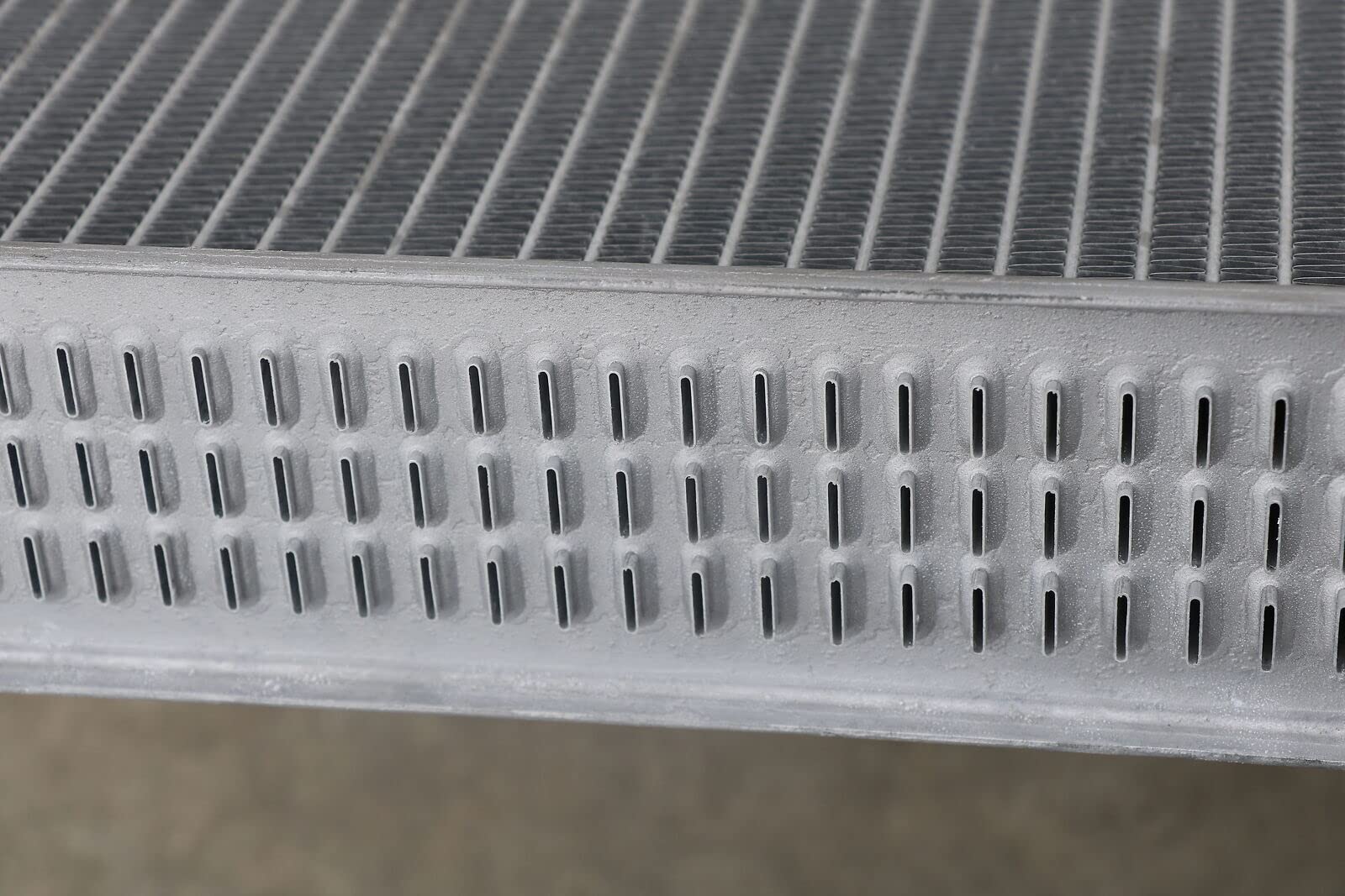 High-Performance 3-Row Aluminum Radiator with Shroud & Fan Kit - Compatible with 64-87 Buick, 68-87 Chevy Chevelle/Pontiac & 73-87 Oldsmobile (Fits 3.8L/4.3L V6 GAS, 3.8L/4.1L V6, 5.0L V8 GAS) - Perfect for Cooling System Upgrades & Engine Performance Enhancement