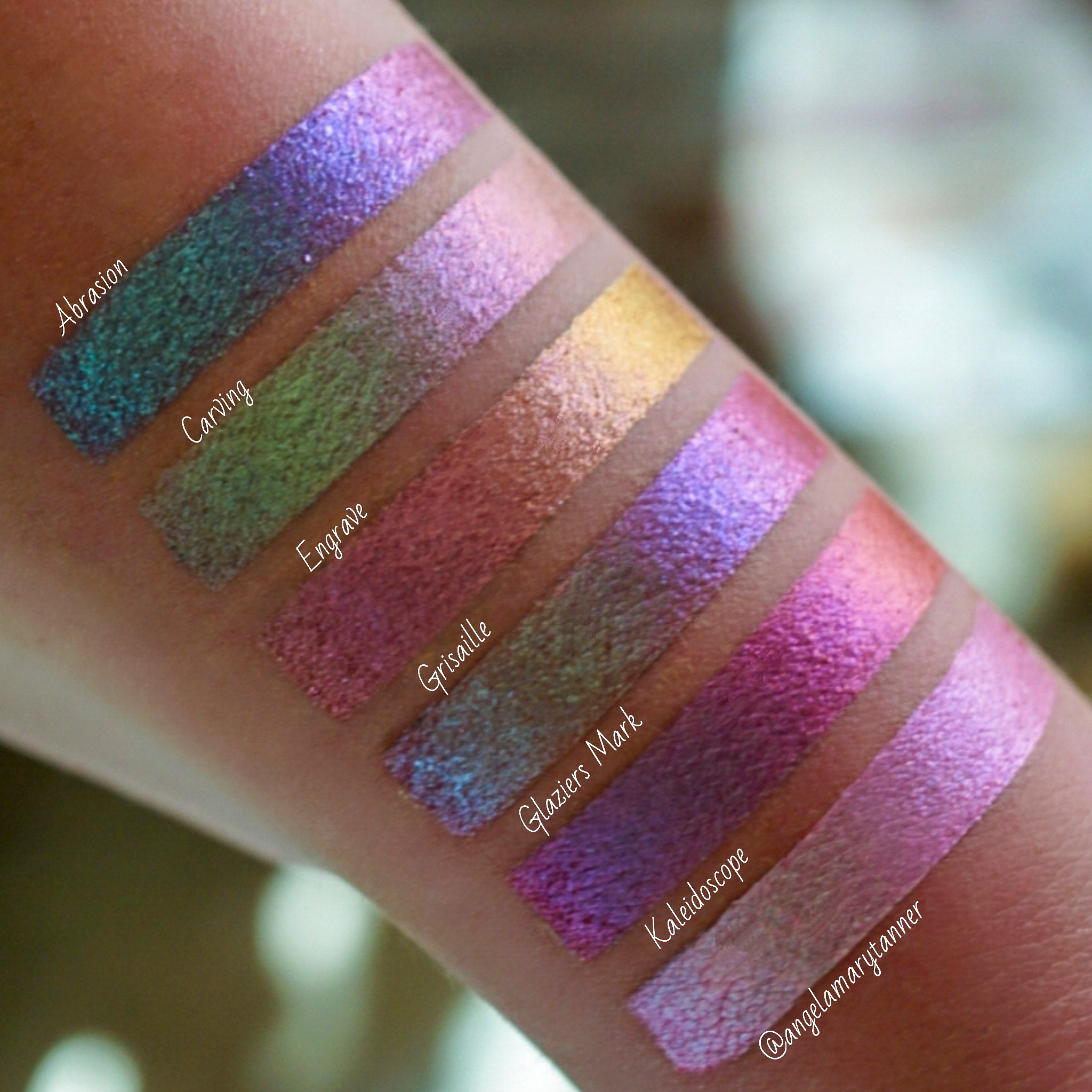 Multichrome Glitter Eyeshadow Palette - Long Lasting Carving Makeup for Stunning Eye Looks | Perfect for Party, Halloween & Special Occasions