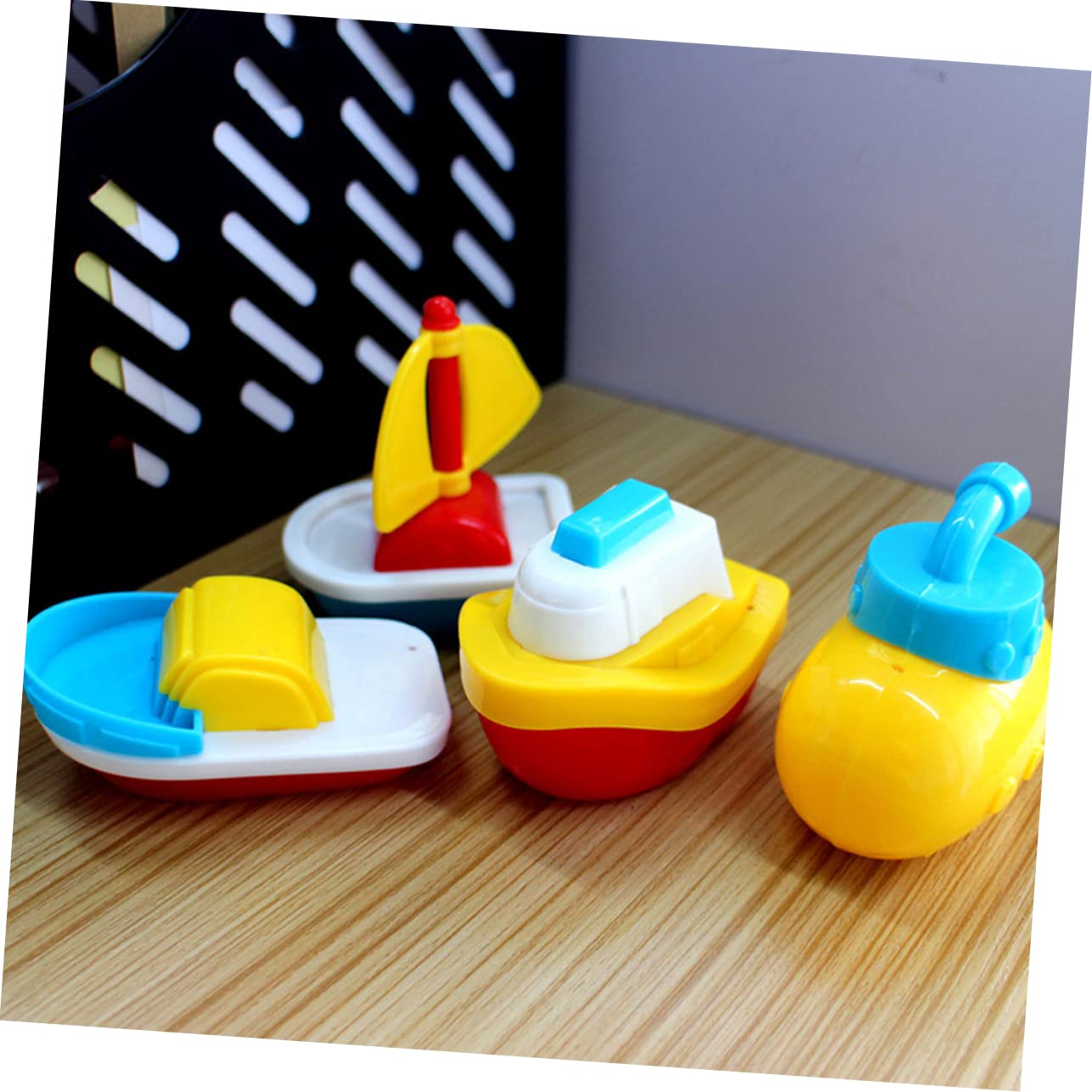 FAVOMOTO 8 Pcs Floating Bath Toys Set for Kids - Fun Bathtub Toys for Toddlers & Boys, Water Play Sensory Toys for Bath Time & Pool Fun