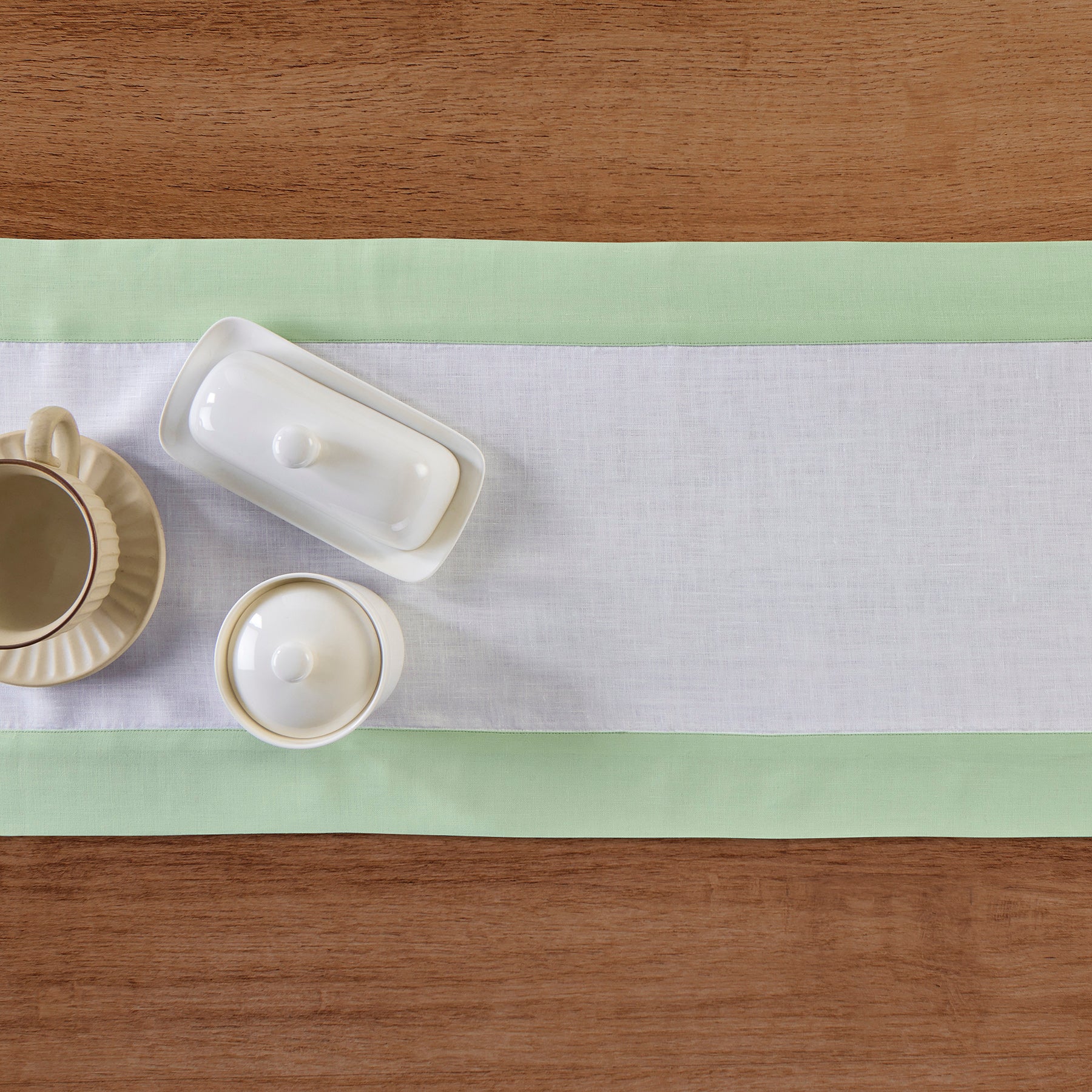 Elegant Contempo Table Runner - Premium Dining Decor for Weddings, Holidays & Everyday Use