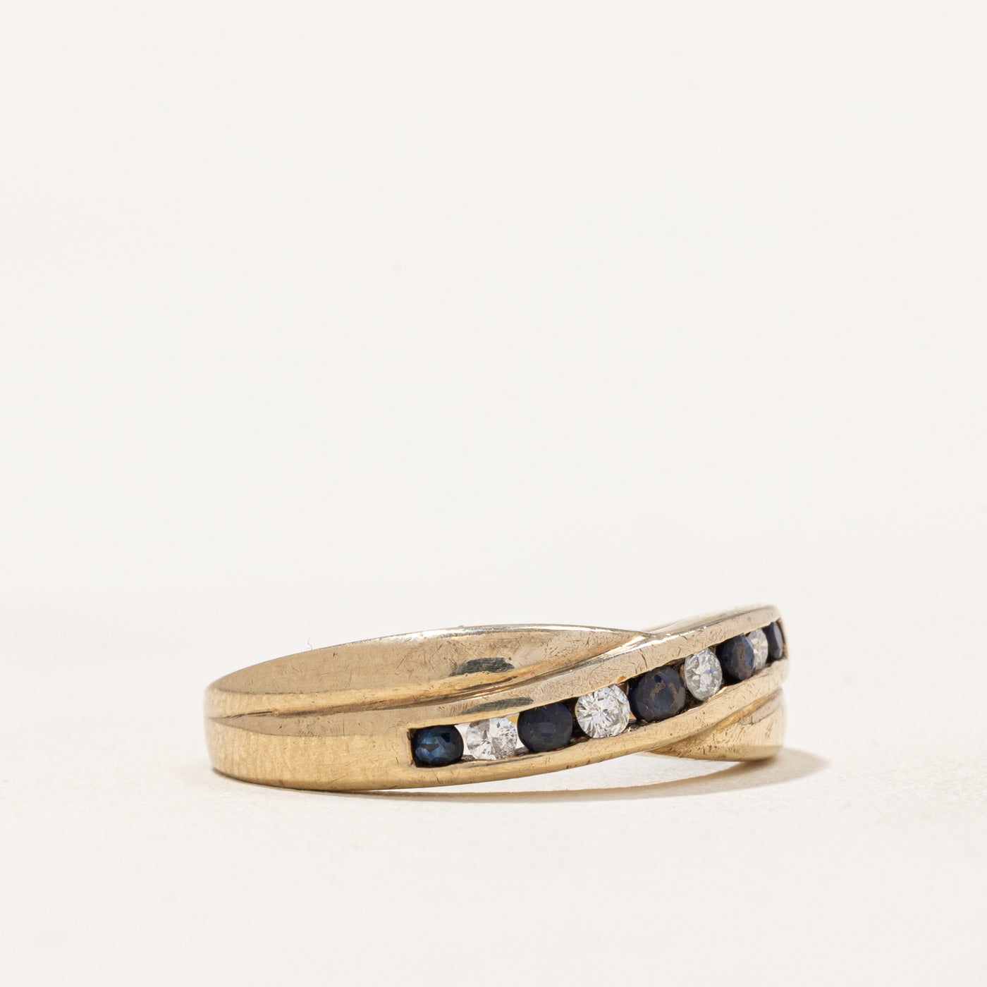 Sapphire and Diamond Crossover Ring - 0.16ctw Sapphire & 0.10ctw Diamond - Size 6 - Elegant Jewelry for Women - Perfect for Engagement, Anniversary, or Gift Giving