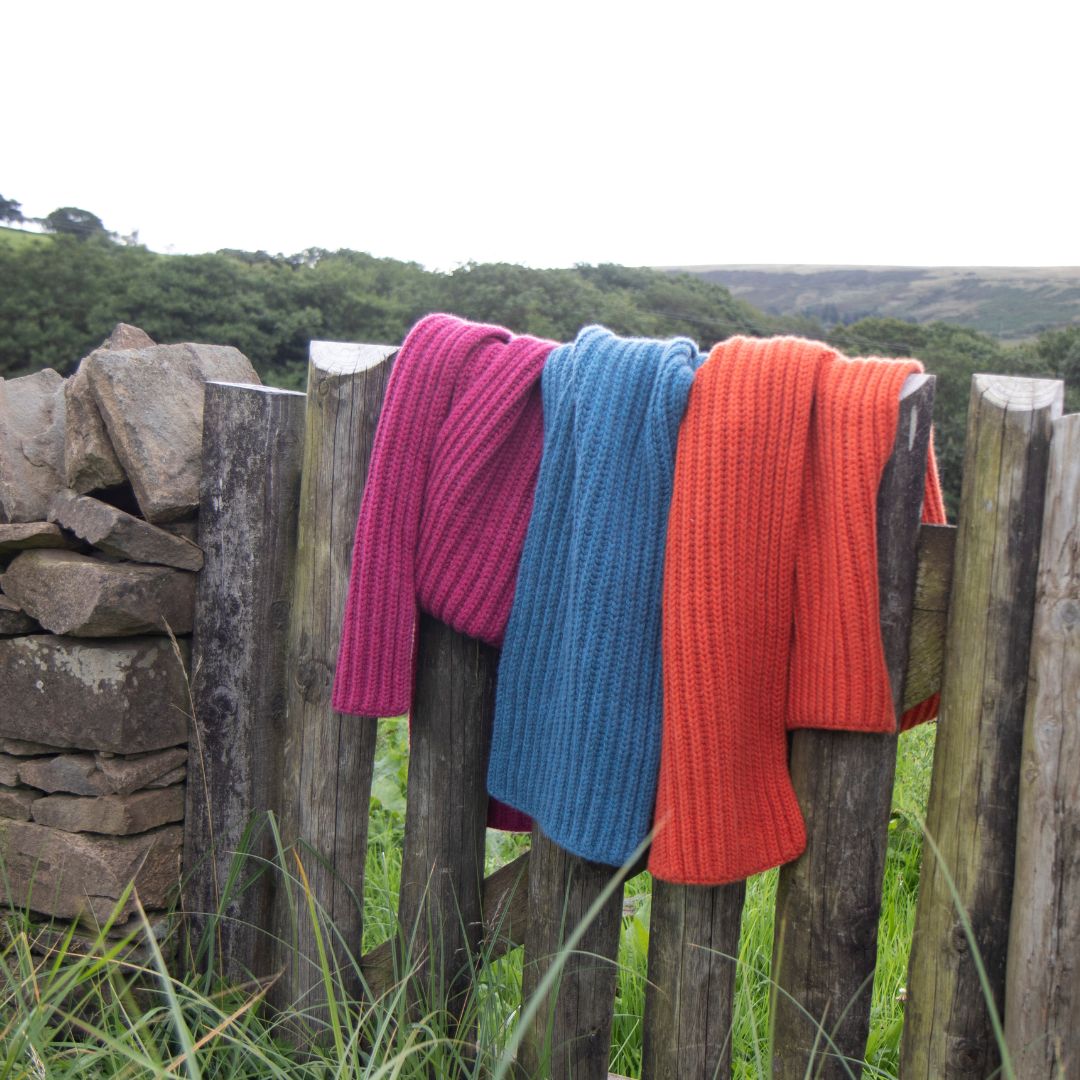 Luxury Unisex Ribbed Cashmere Scarf - Soft Winter Warm Wrap for Men & Women - Perfect for Cold Weather, Office, Travel & Gift Giving