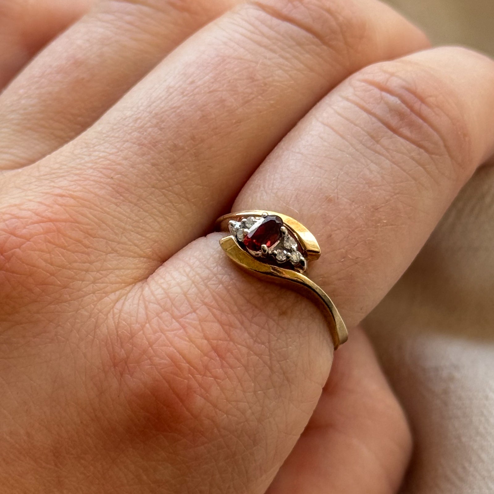 Garnet and Diamond Ring - 0.25ct Garnet with 0.04ctw Diamond Accents - Size 7.75 - Elegant Birthstone Jewelry for Women, Perfect for Anniversary Gifts and Special Occasions