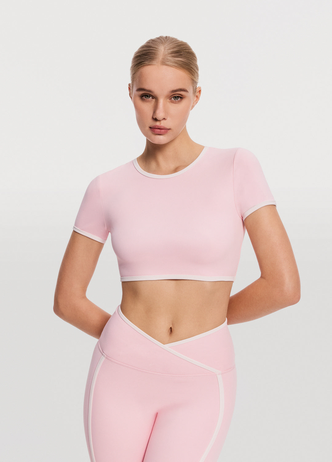 Casual Cropped T-Shirt for Women | Soft Cotton Short Sleeve Tee | Perfect for Summer Outfits, Beach Wear & Casual Everyday Style