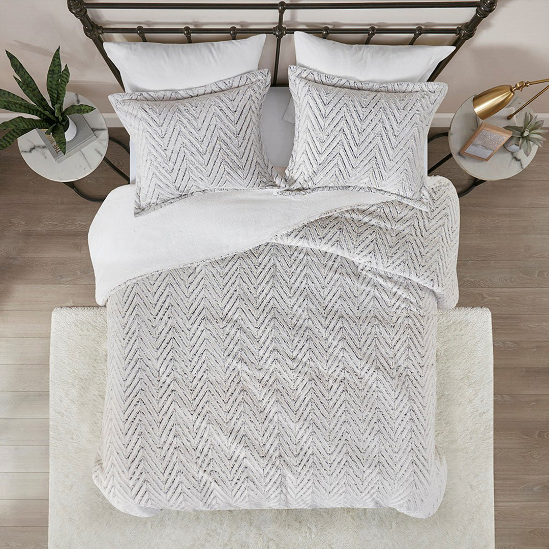 Adelyn Alternative Comforter Set - Soft & Hypoallergenic Bedding for All Seasons | Perfect for Master Bedroom, Guest Room & Dorm Decor