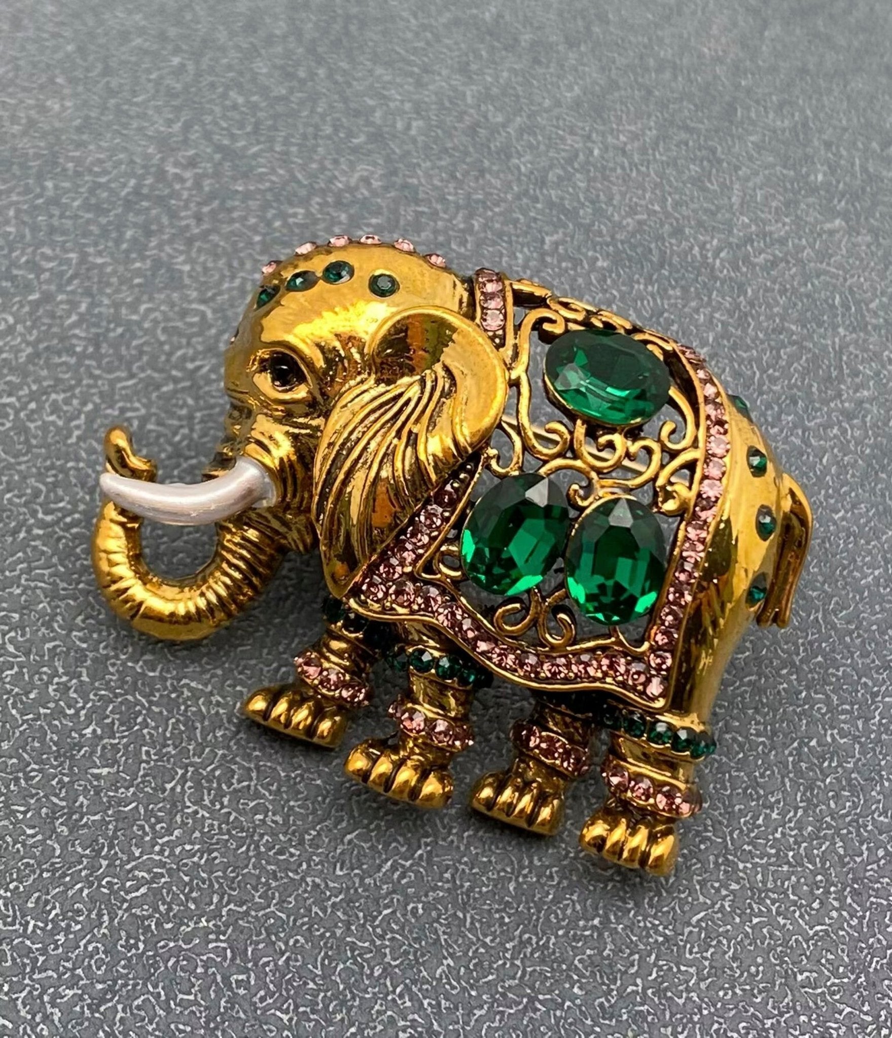 Elegant Gold & Green Thai Elephant Brooch Pin - Handmade Jewelry for Women, Gift for Elephant Lovers, Perfect for Weddings, Parties & Special Occasions