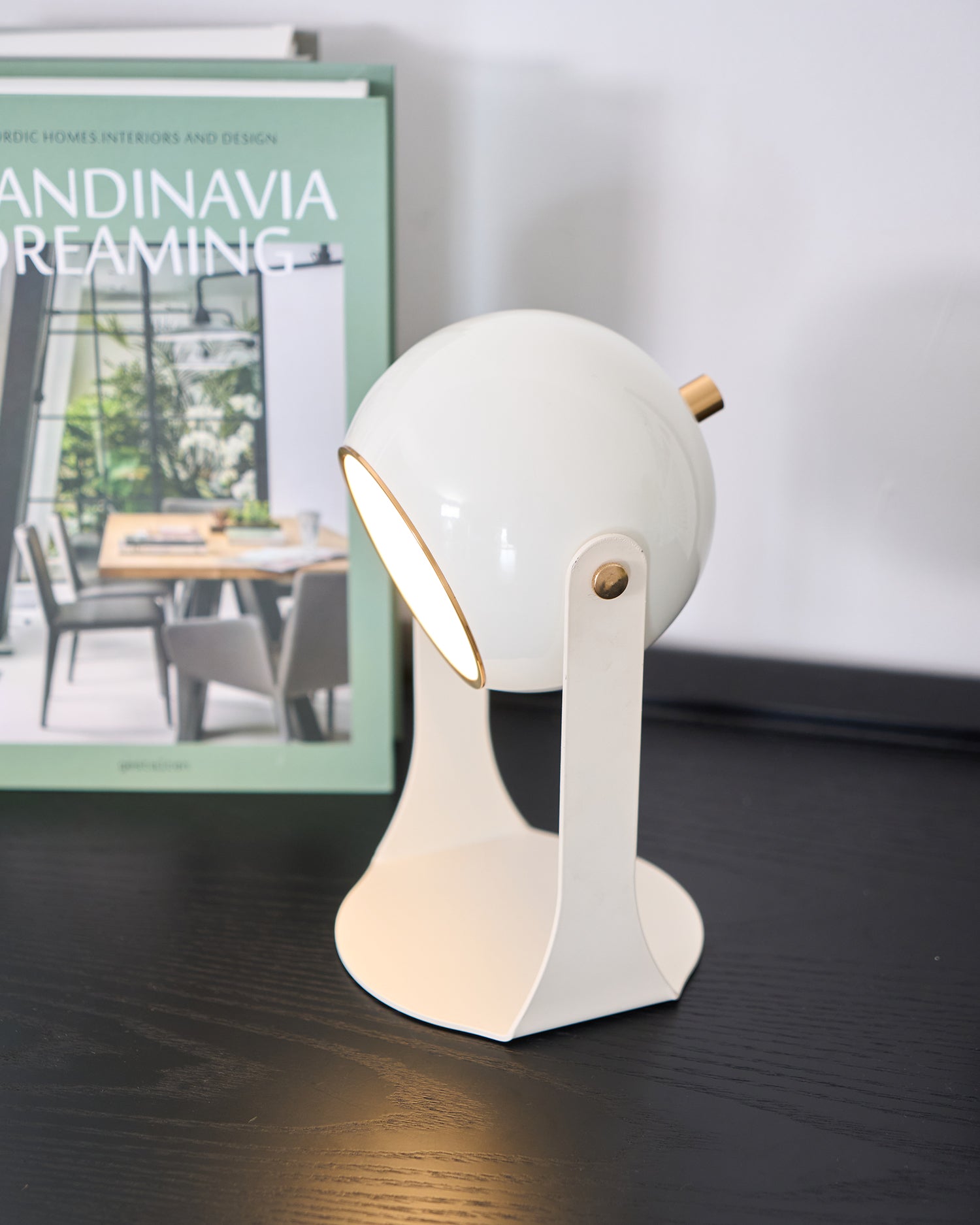 Modern Svejk Table Lamp - Adjustable LED Desk Light for Home Office, Bedroom & Study - Perfect for Reading, Working & Nightstand Use