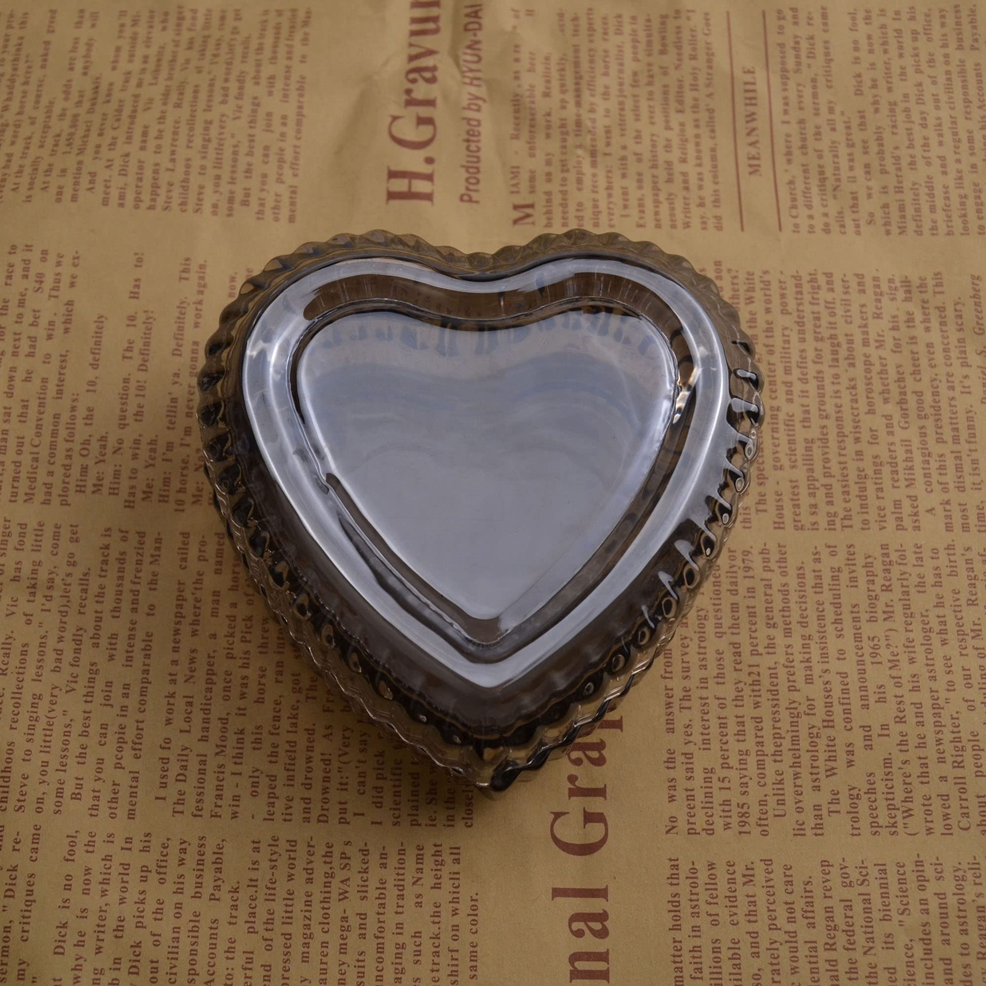 Gaolinci Crystal Glass Heart-Shaped Jewelry Storage Box with Lid - Embossed Design for Rings, Necklaces & Small Treasures - Perfect for Valentine's Gift, Wedding Favors & Home Decor (Gray)