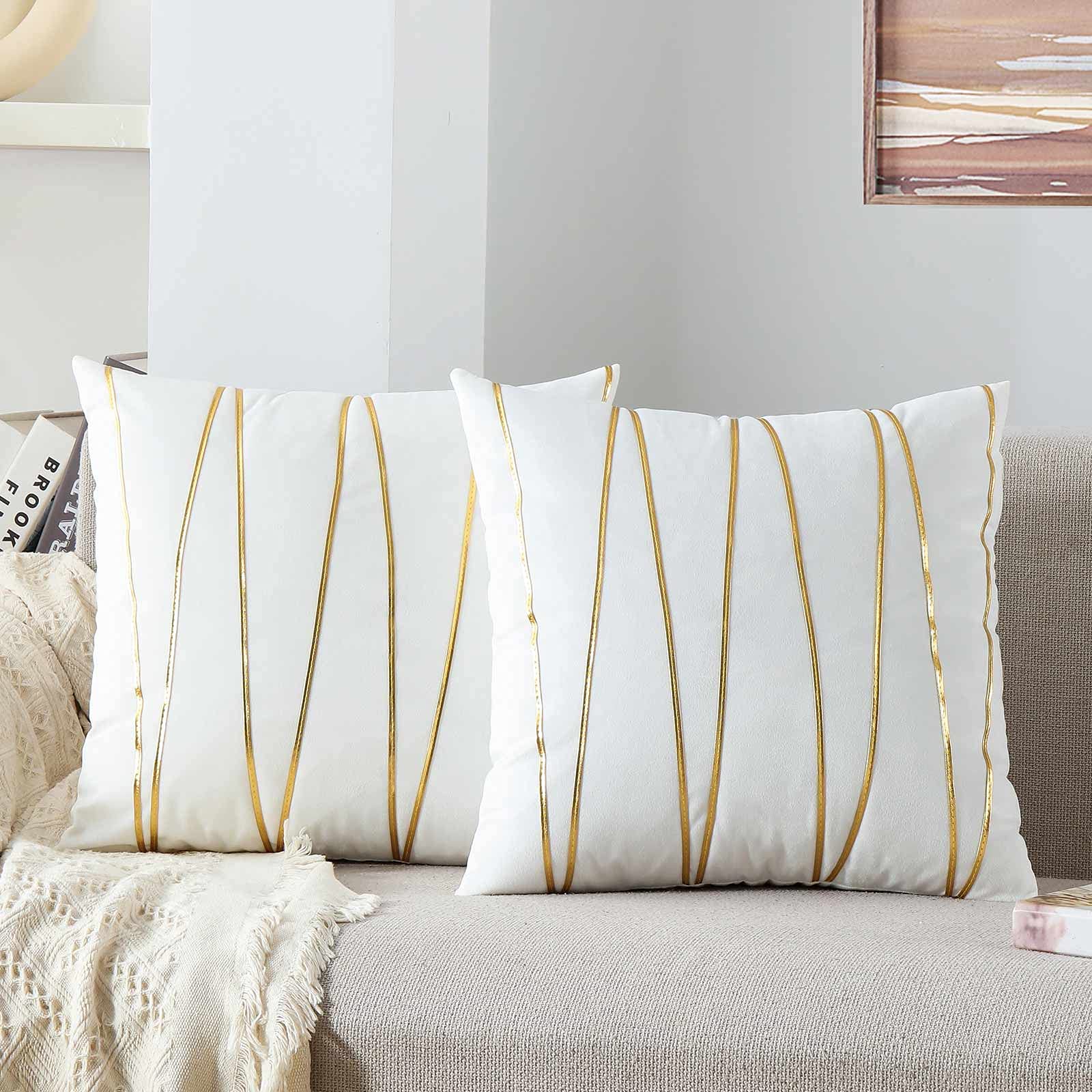 WACOMECO Soft Velvet Throw Pillow Covers (Set of 2) - 16x16 Inch Decorative Cushion Covers for Sofa, Bedroom, Living Room & Car - White & Gold Luxury Home Decor - Perfect for Cozy Reading Nooks & Stylish Interior Design
