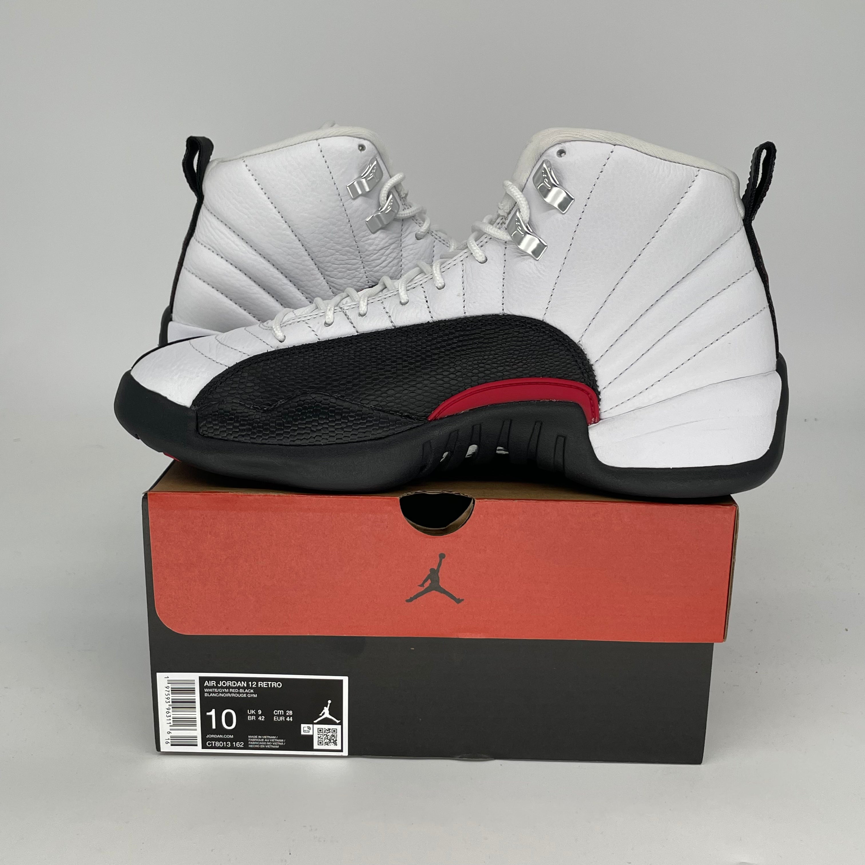 Original Title: AIR JORDAN 12 TAXI FLIP SIZE 10/11.5W CT8013 162   Optimized Title: **Air Jordan 12 Retro 