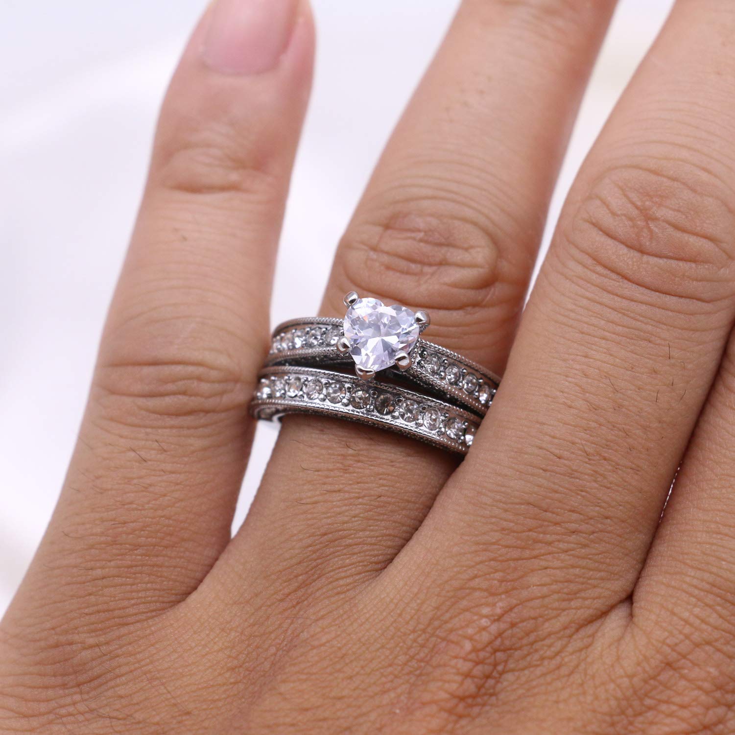 14K Yellow Gold Plated Heart-Cut 7mm Cubic Zirconia Women's Wedding Ring Set, Bridal Jewelry, Engagement Ring for Her - Perfect for Proposals, Anniversaries & Special Occasions