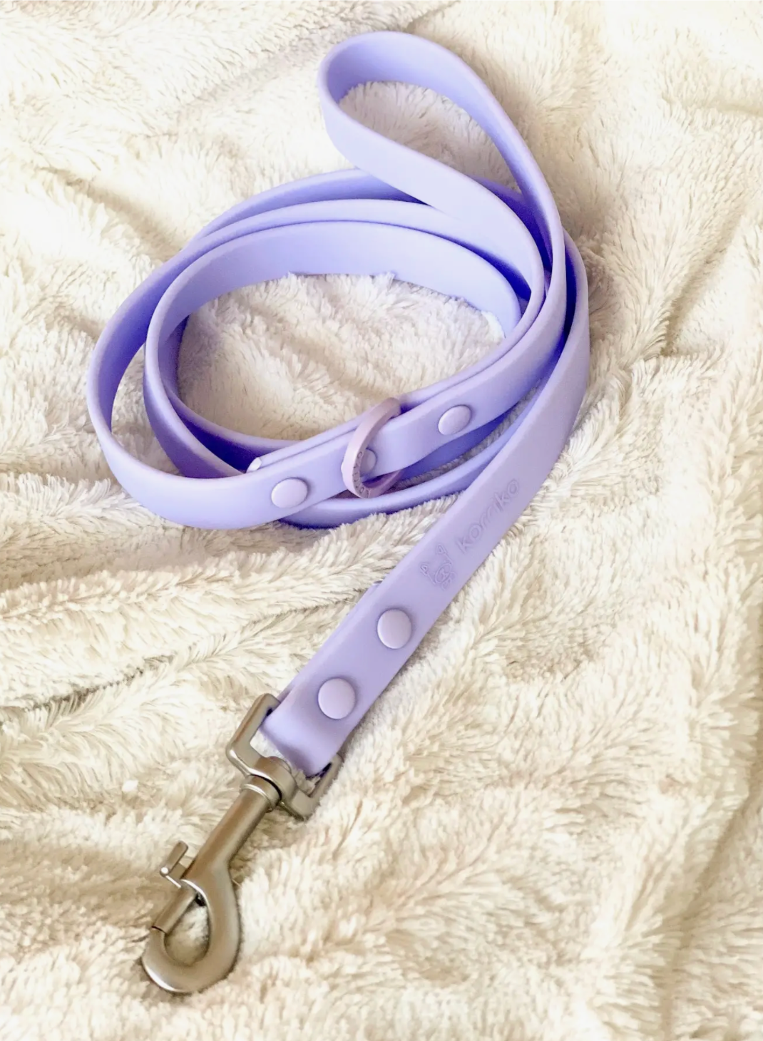 Korriko Waterproof PVC Dog Leash - Durable & Adjustable Pet Walking Lead for Small Medium Large Dogs - Perfect for Outdoor Hiking, Running & Training (Lilac)