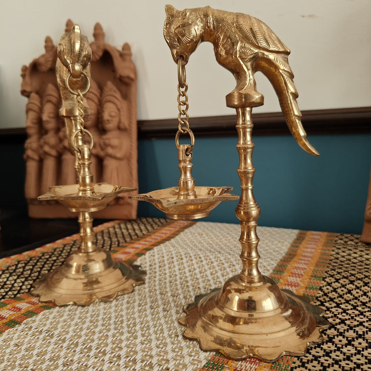 Traditional Brass Kuthu Vilakku Hanging Parrot Lamp (Kili Vilakku) - Handcrafted Indian Oil Lamp for Home Decor, Pooja Room & Wedding Ceremonies