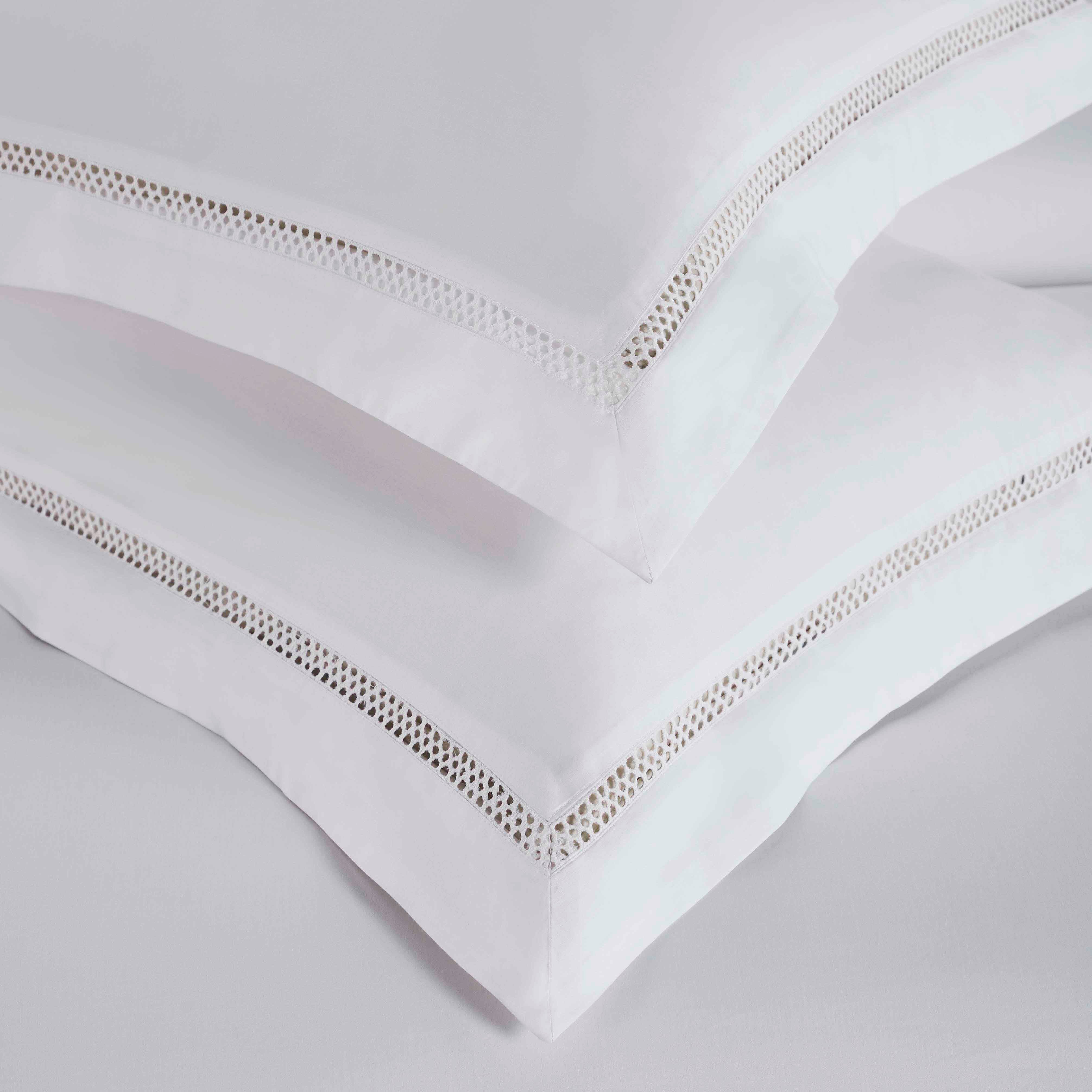 Riverton Cotton Cross Stitch Embroidered 3-Piece Duvet Cover Set - Queen Size, Soft Breathable Bedding for Cozy Bedroom Decor & Guest Room Essentials