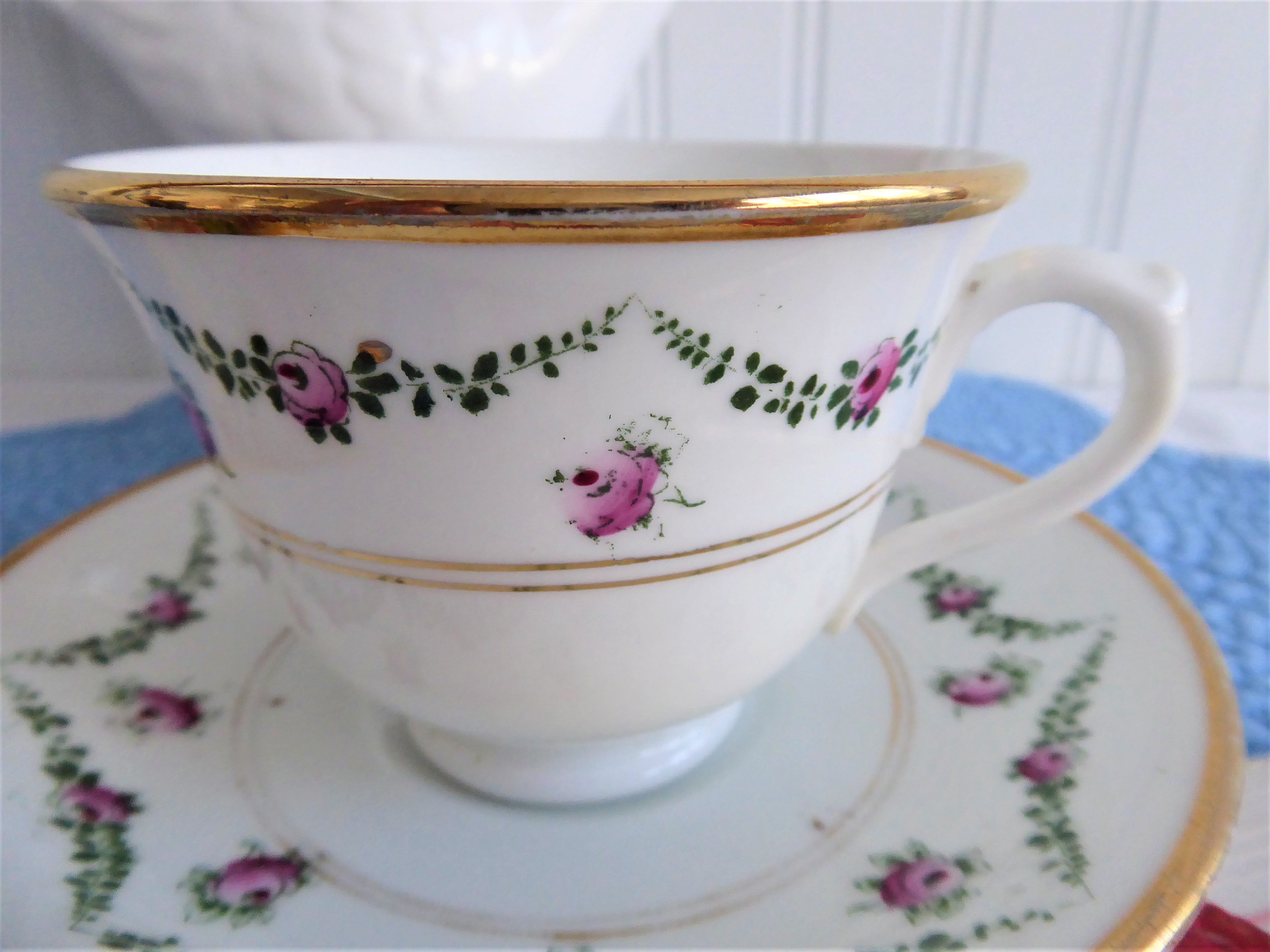 Vintage Edwardian Royal Albert Crown Cup & Saucer Set - Rosebud Swags with Gold Trim (1910 Bone China) - Elegant Floral Tea Set for Afternoon Tea, Wedding Gifts & Vintage Collectibles