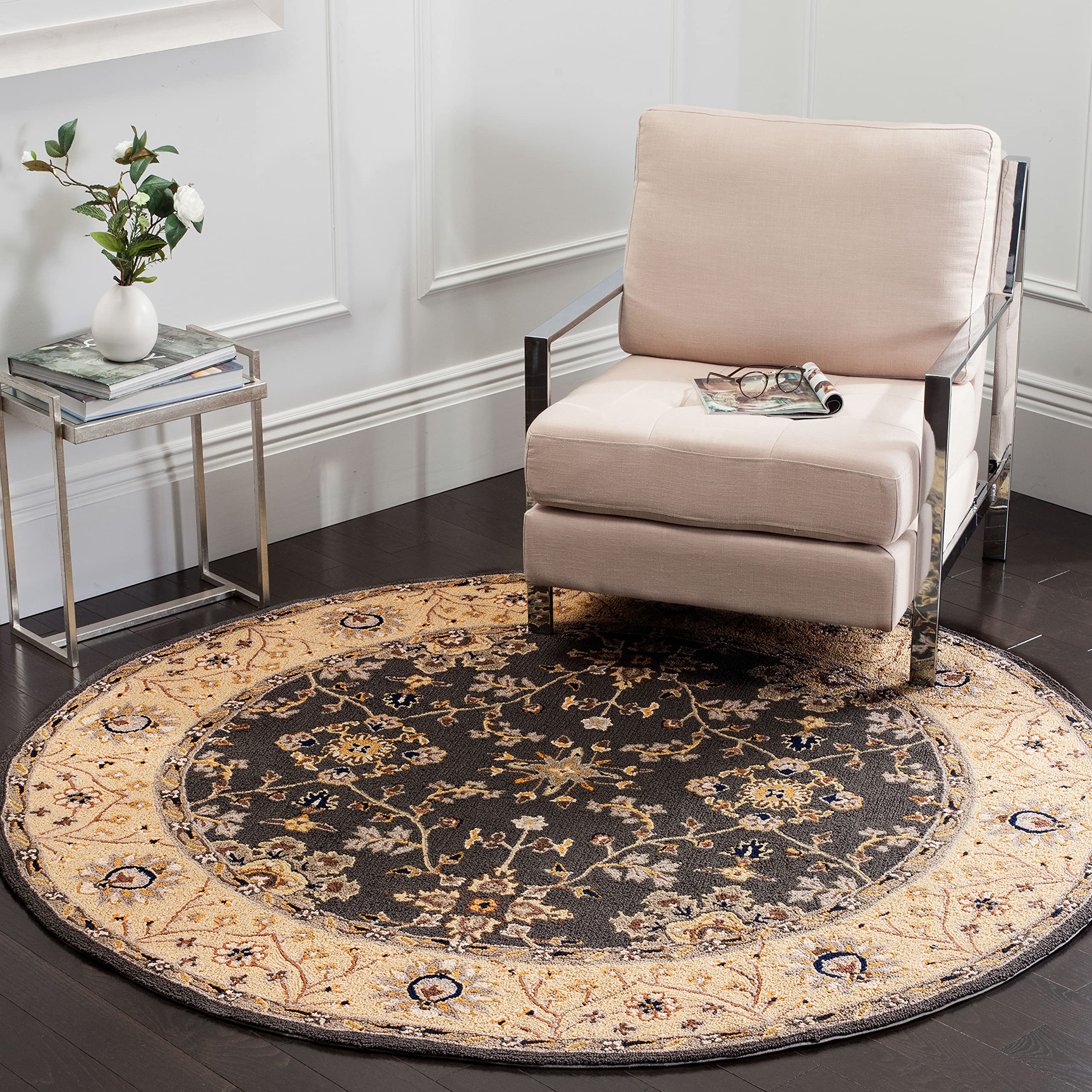 SAFAVIEH Hand-Hooked 6' Round Area Rug - Grey & Cream Non-Shedding Easy Care Rug for Living Room, Bedroom, Dining Room | Perfect for High Traffic Areas, Pet-Friendly & Kid-Friendly Home Decor (EZC751H)