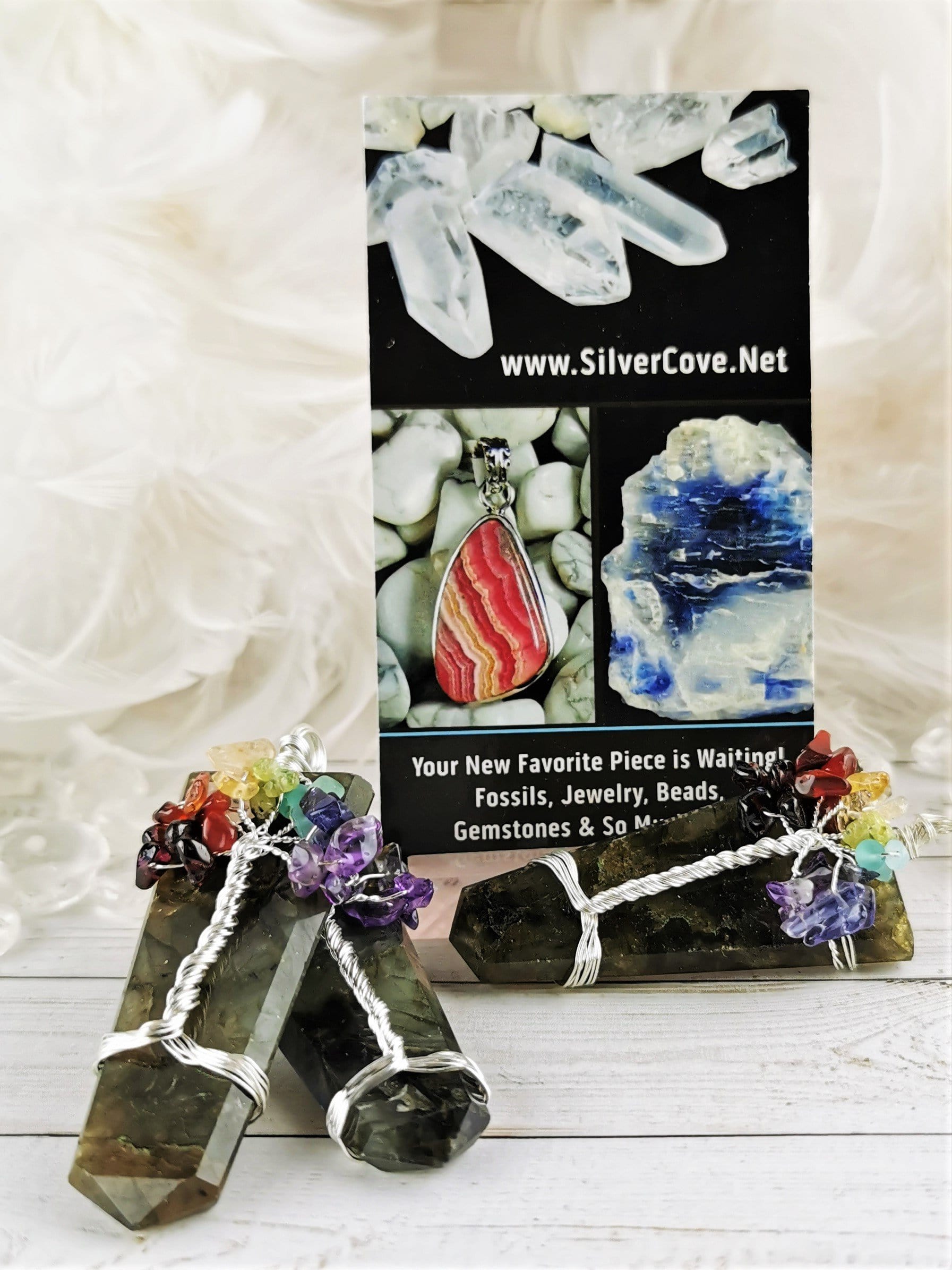 Natural Labradorite Chakra Tree Pendant Necklace - Healing Crystal Jewelry for Meditation, Energy Balancing & Spiritual Gifts