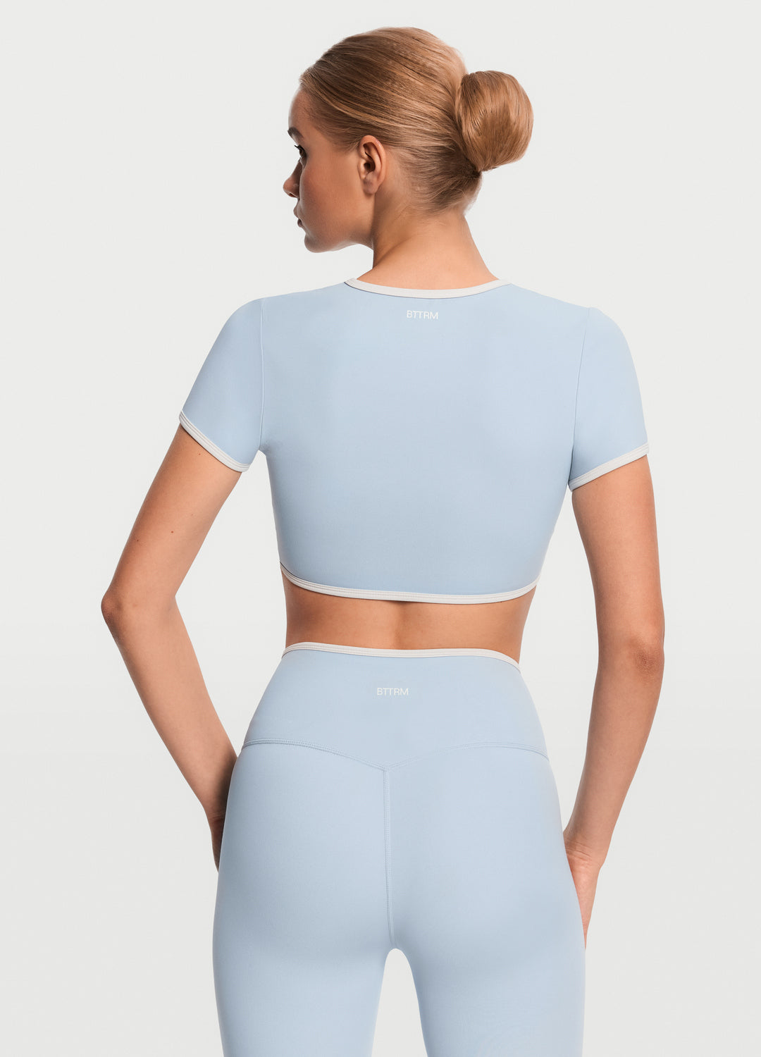 Casual Cropped T-Shirt for Women | Soft Cotton Short Sleeve Tee | Perfect for Summer Outfits, Beach Wear & Casual Street Style