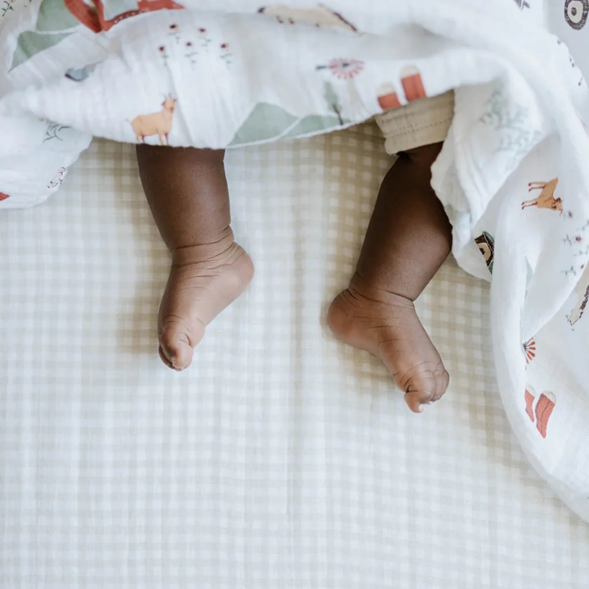 Soft Organic Cotton Muslin Crib Sheet - Breathable Baby Crib Fitted Sheet for Nursery, Toddler & Infant Bed - Perfect for Daycare, Travel & Home Use
