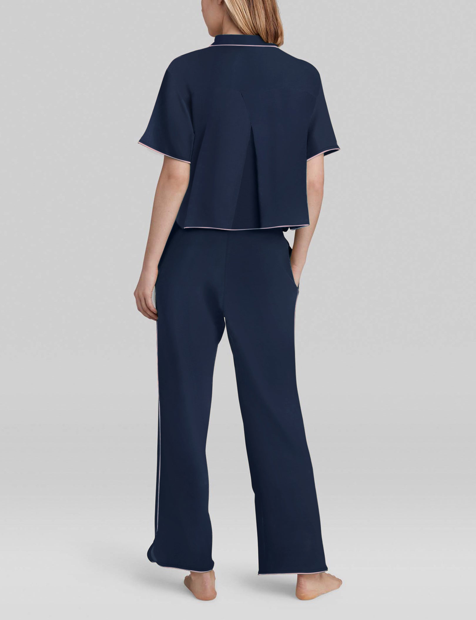 Cozy Women's Fleece Pajama Set - Soft Pullover Top & Lounge Pants for Sleepwear & Relaxation | Perfect for Winter Nights, Movie Time & Home Comfort