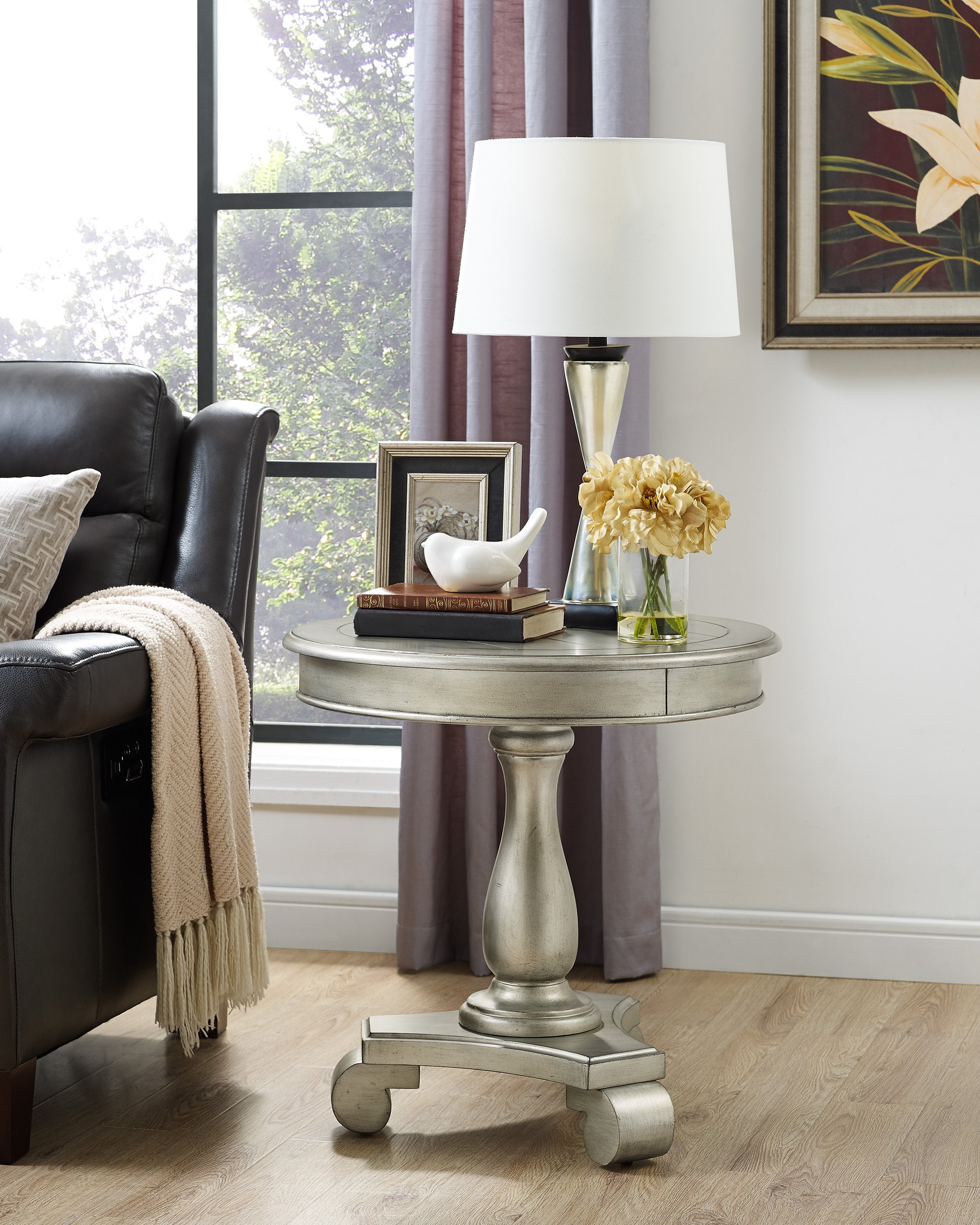 Roundhill Furniture Rene Round Wood Pedestal Side Table - Natural Wood Accent Table for Living Room, Bedroom & Patio - Perfect End Table for Coffee, Books & Decor