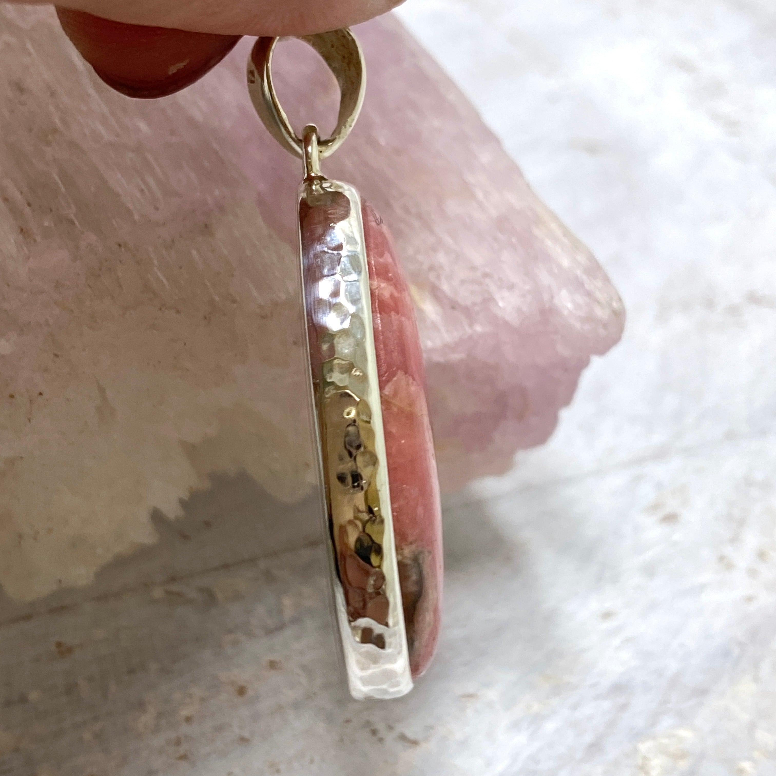 Rhodochrosite Oval Pendant Necklace KPGJ3238 - Elegant Gemstone Jewelry for Women, Perfect for Gifts & Special Occasions