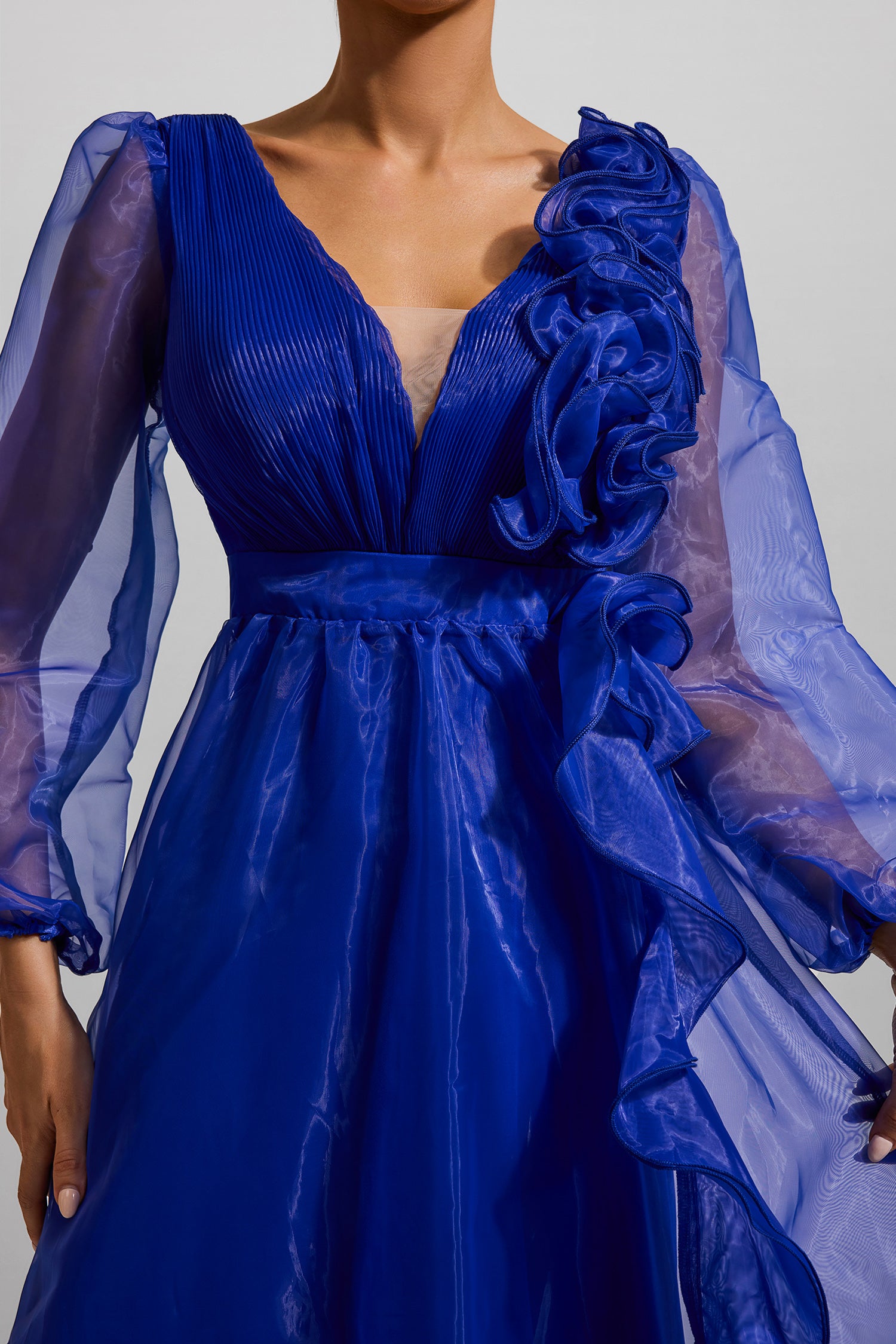 Elegant Frill Pleat Maxi Dress with Large Hemline - Perfect for Summer Beach, Vacation & Evening Parties