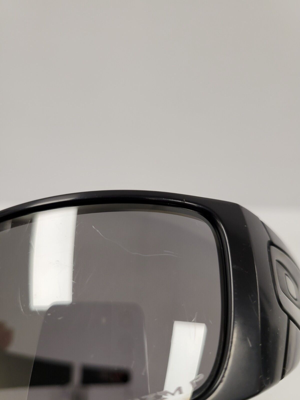 Oakley 6019 Polarized Sunglasses for Men & Women - UV Protection, Lightweight & Durable Frame - Perfect for Running, Driving & Outdoor Activities
