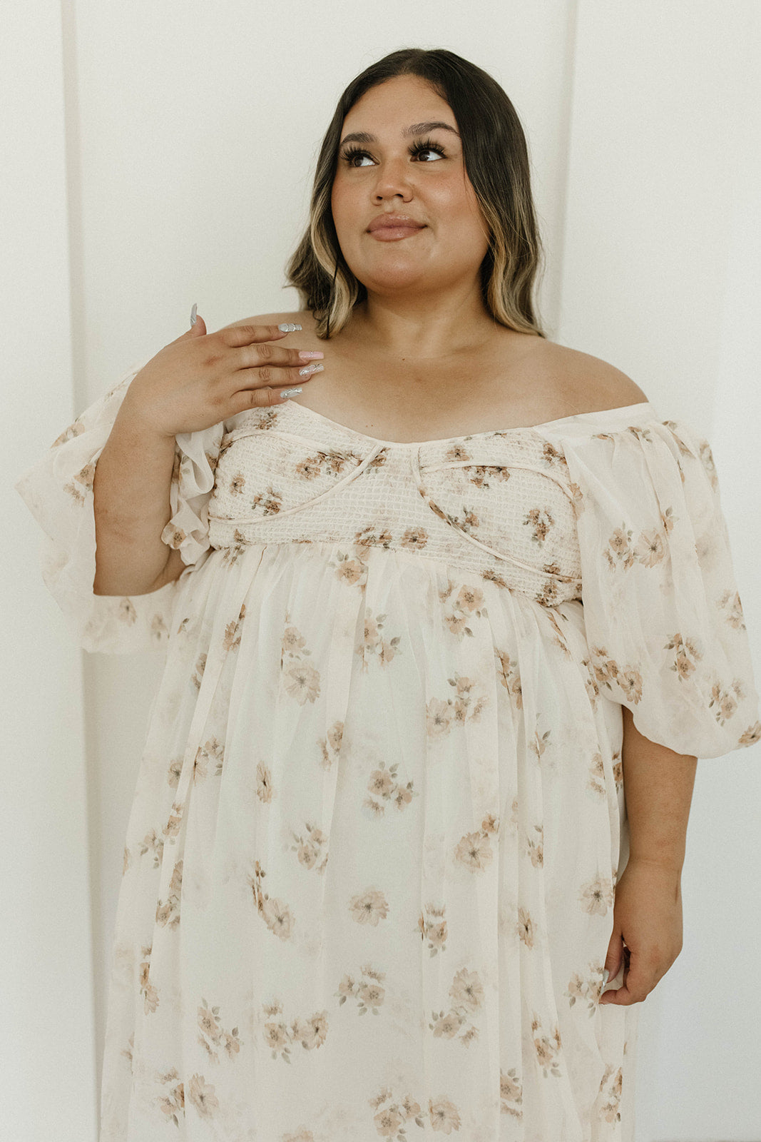 Stylish Harlow Maxi Dress in Taupe Floral Print - Bump Friendly Maternity Dress with Inclusive Sizing (S-3XL) - Perfect for Pregnancy, Beach Vacations & Special Occasions