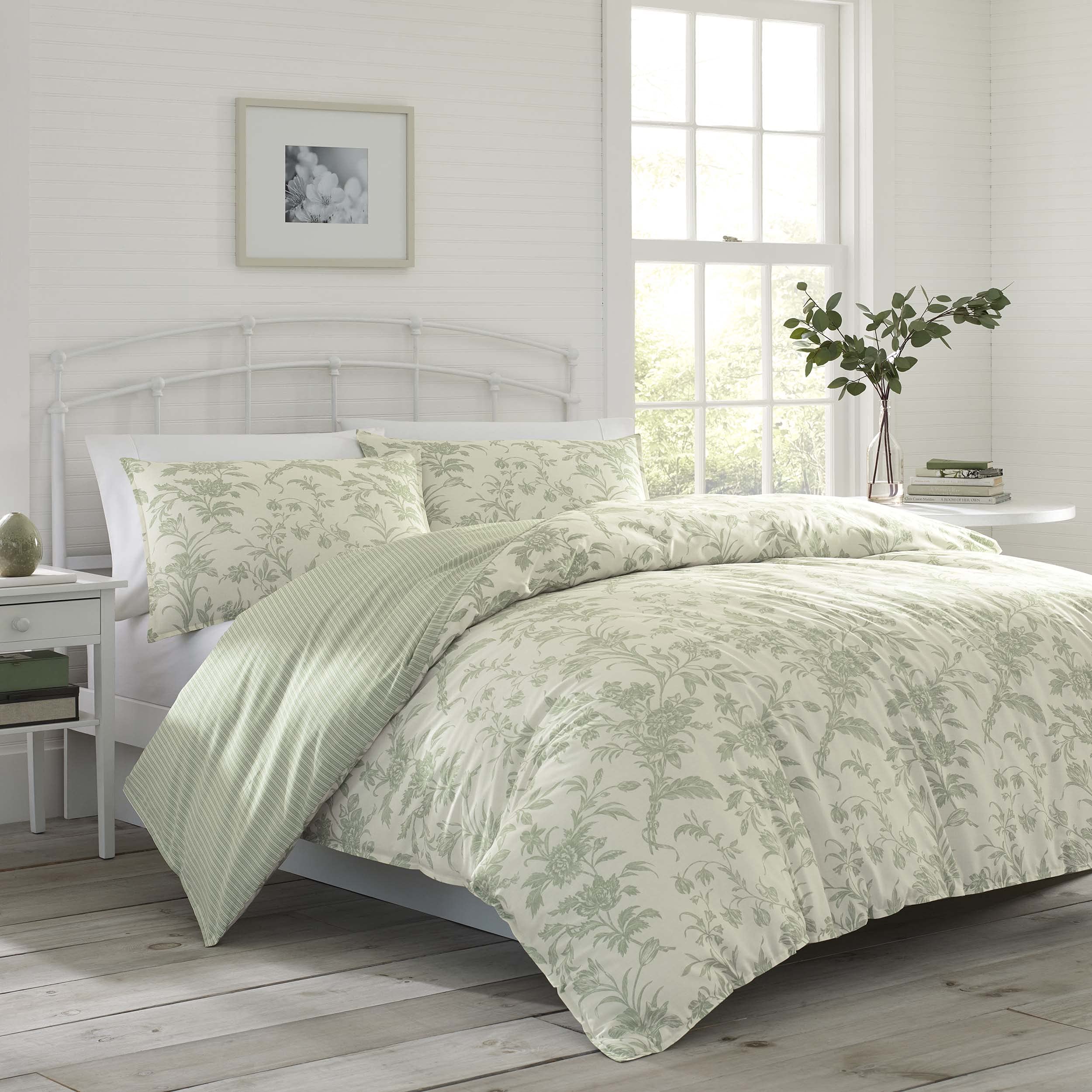 Laura Ashley Home - King Size Reversible Cotton Duvet Cover Set with Matching Shams, Euro Shams & Throw Pillows (Natalie Green) - Luxury Bedroom Decor for Master Suite & Guest Room