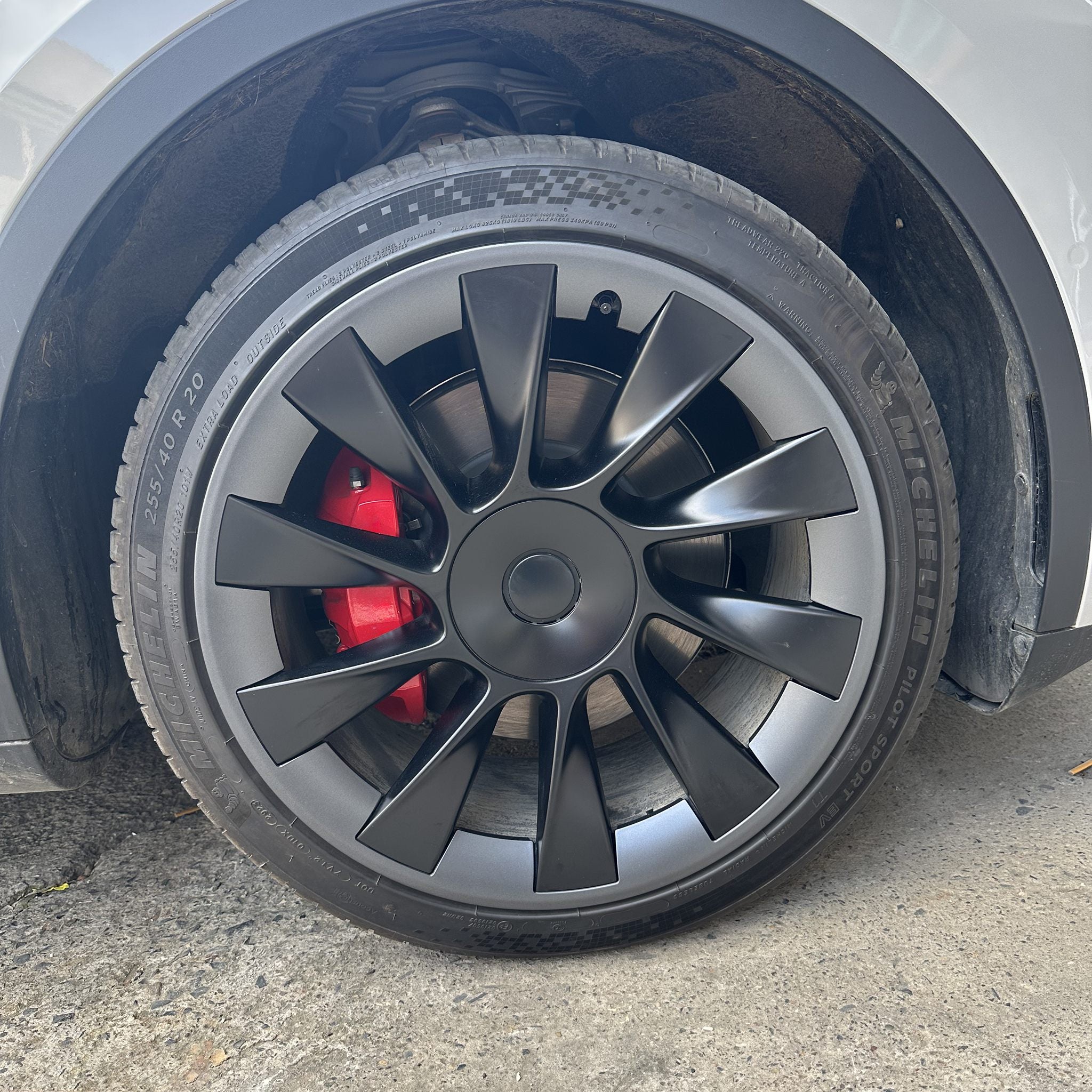 Tesla Model Y 20'' Induction Wheels Rim Protector - Durable Alloy Wheel Guards for Enhanced Protection & Style | Perfect for Daily Commuting & Road Trips