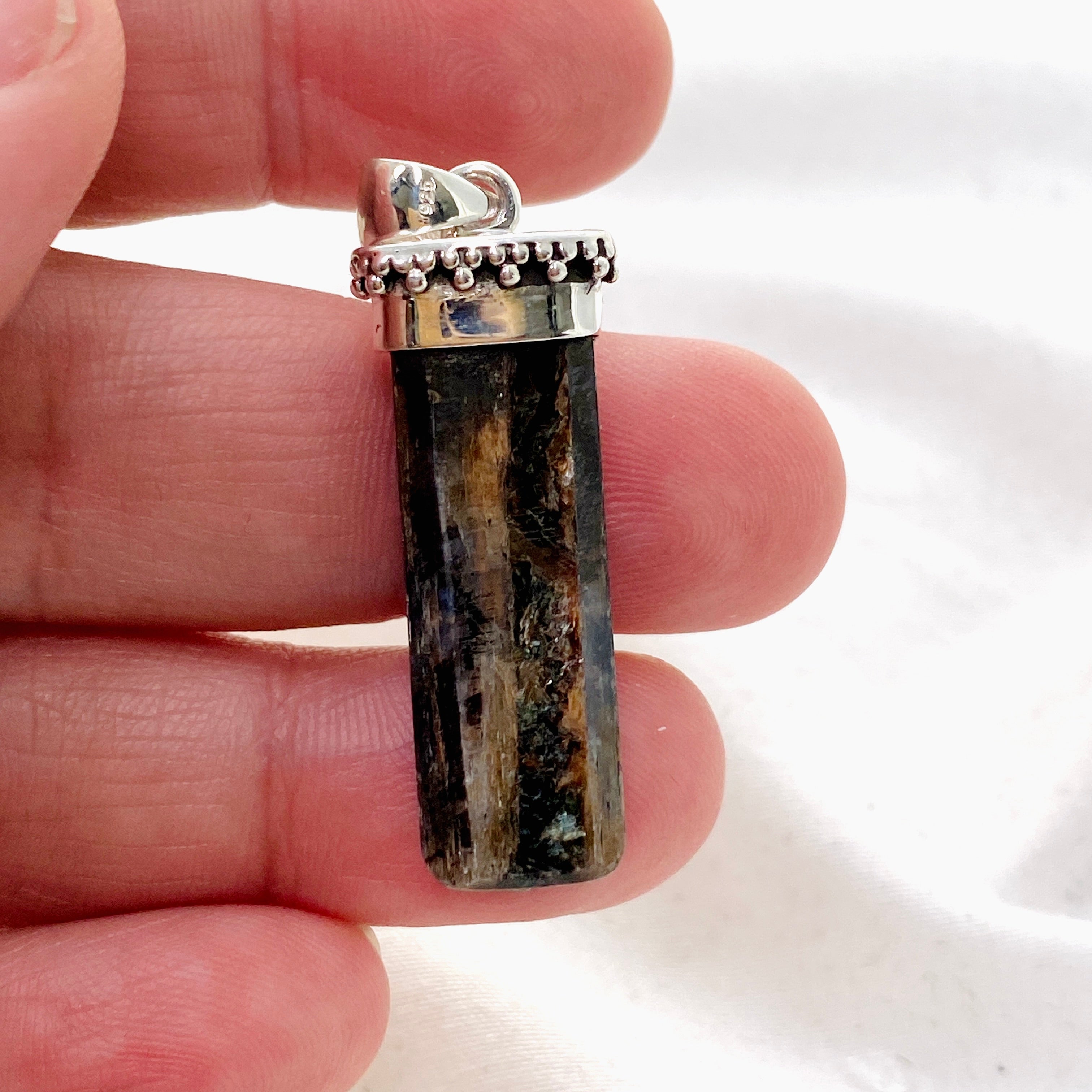 Blue Kyanite Crystal Pendant Necklace - Natural Healing Stone Jewelry KPGJ4621 for Meditation, Energy Balancing & Spiritual Protection