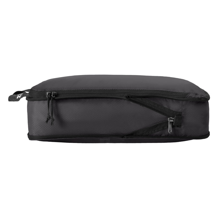 Eagle Creek Pack It Isolate Compression Cube M - Black | Travel Organizer for Clothes & Accessories | Perfect for Backpacking, Camping & Business Trips