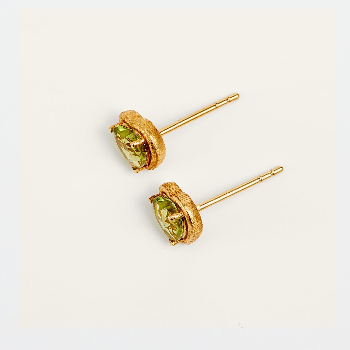 Charismatic Heart Gold Peridot Stud Earrings - Elegant 14K Gold Dainty Earrings for Women, Perfect Gift for Valentine's Day, Anniversary & Special Occasions