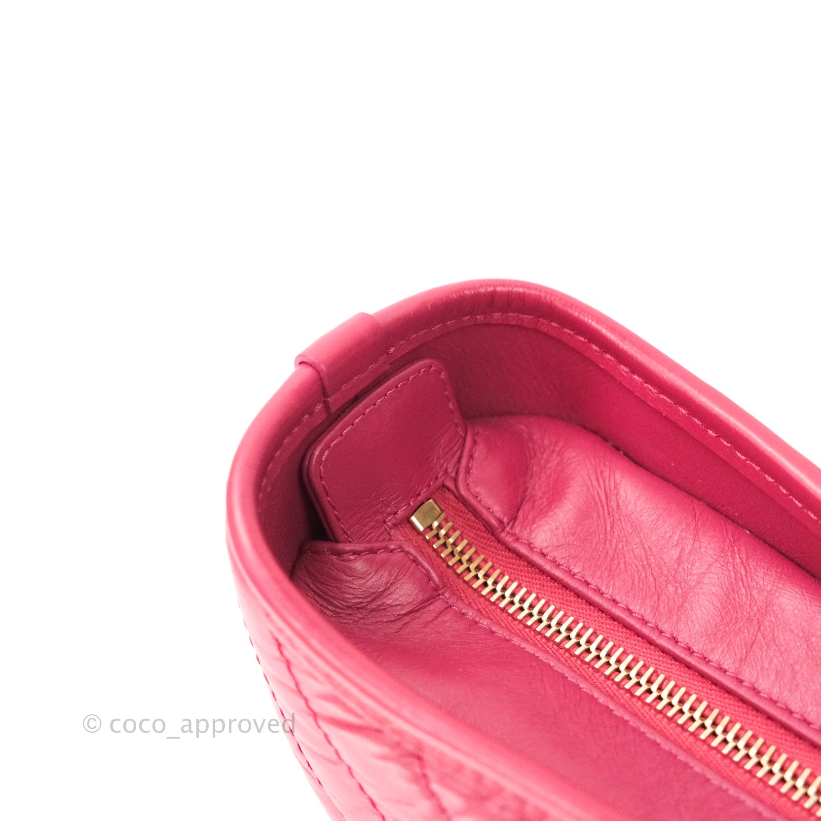 Chanel Chevron Medium Gabrielle Hobo Bag in Pink Aged Calfskin with Mixed Hardware - Perfect for Work, Travel & Everyday Luxury