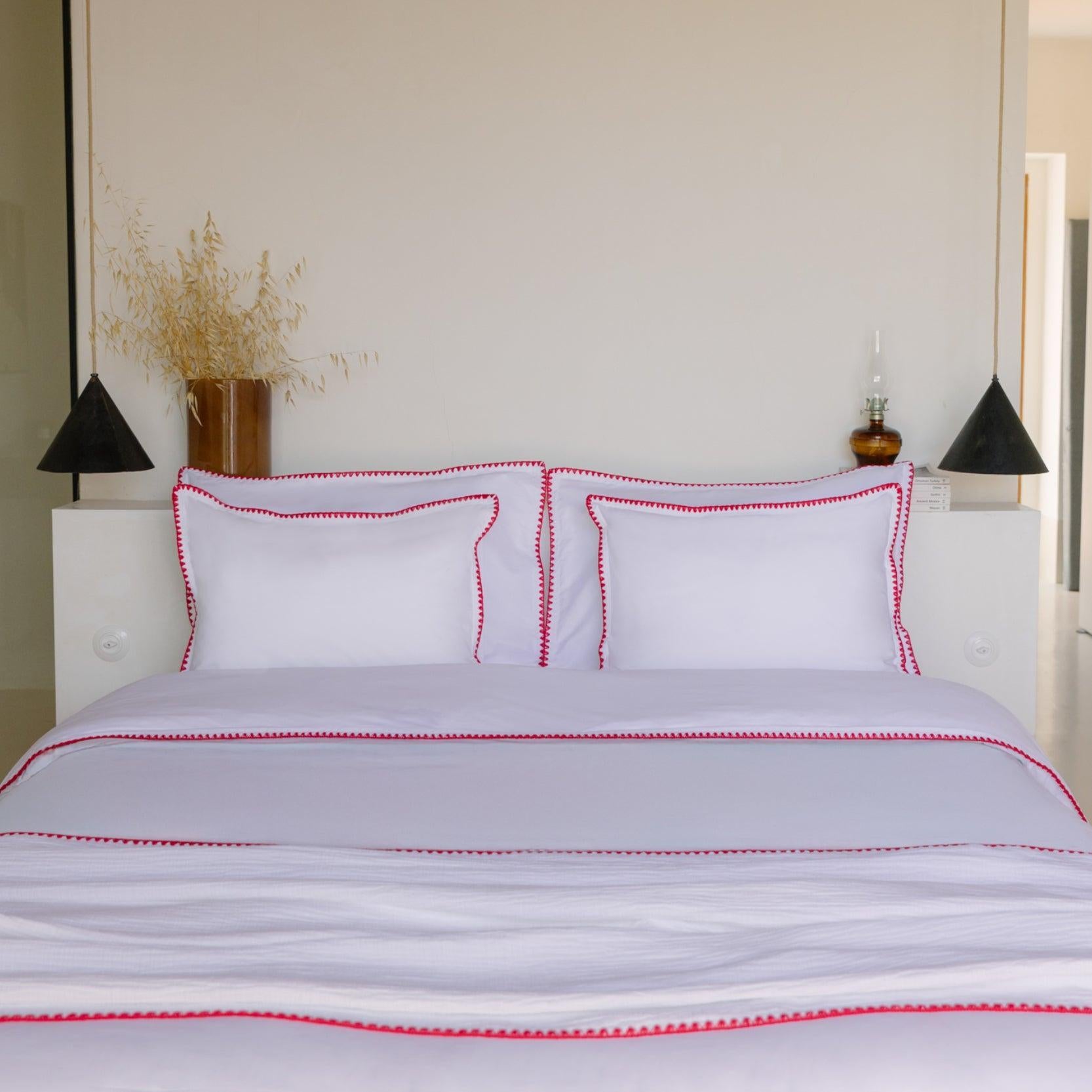 Premium Cascais 400 Thread Count Percale Duvet Cover Set - Breathable & Soft Red Bedding - Perfect for Master Bedroom, Guest Room & Luxury Hotels