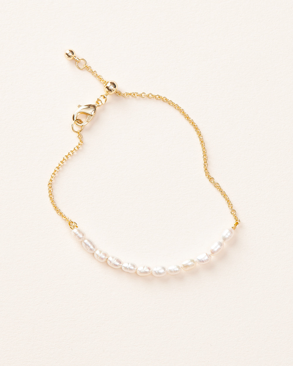 Elegant Minimalist Pearl Bracelet for Women - Dainty Freshwater Pearl Jewelry Gift for Her - Perfect for Weddings, Parties & Everyday Wear