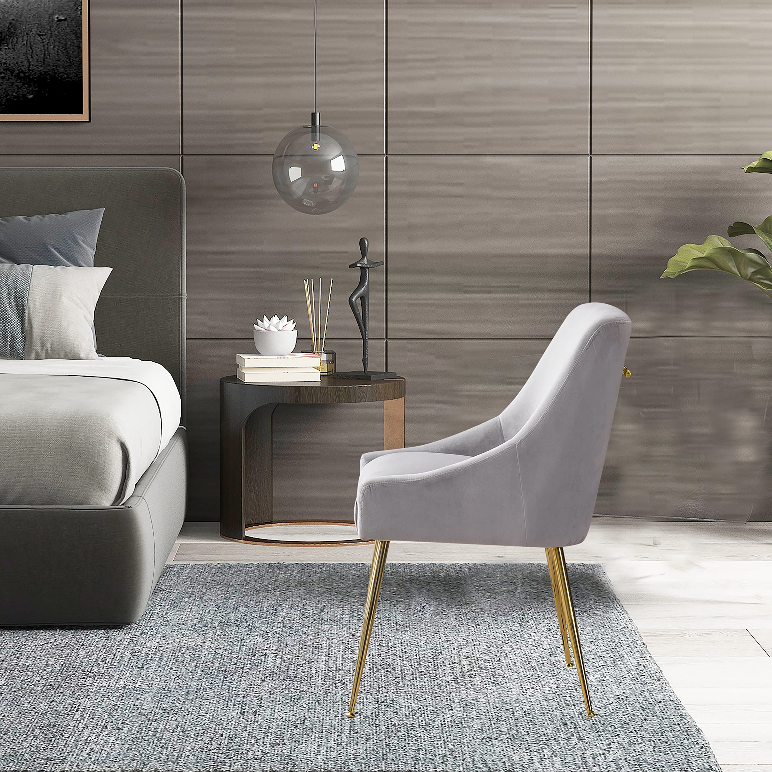 Luxury Velvet Accent Chair with Thick Sponge Cushion & Gold Metal Legs - Modern Upholstered Dining Chair for Living Room, Bedroom, Office - Light Grey Home Decor | Perfect for Reading Nook, Coffee Corner & Guest Seating