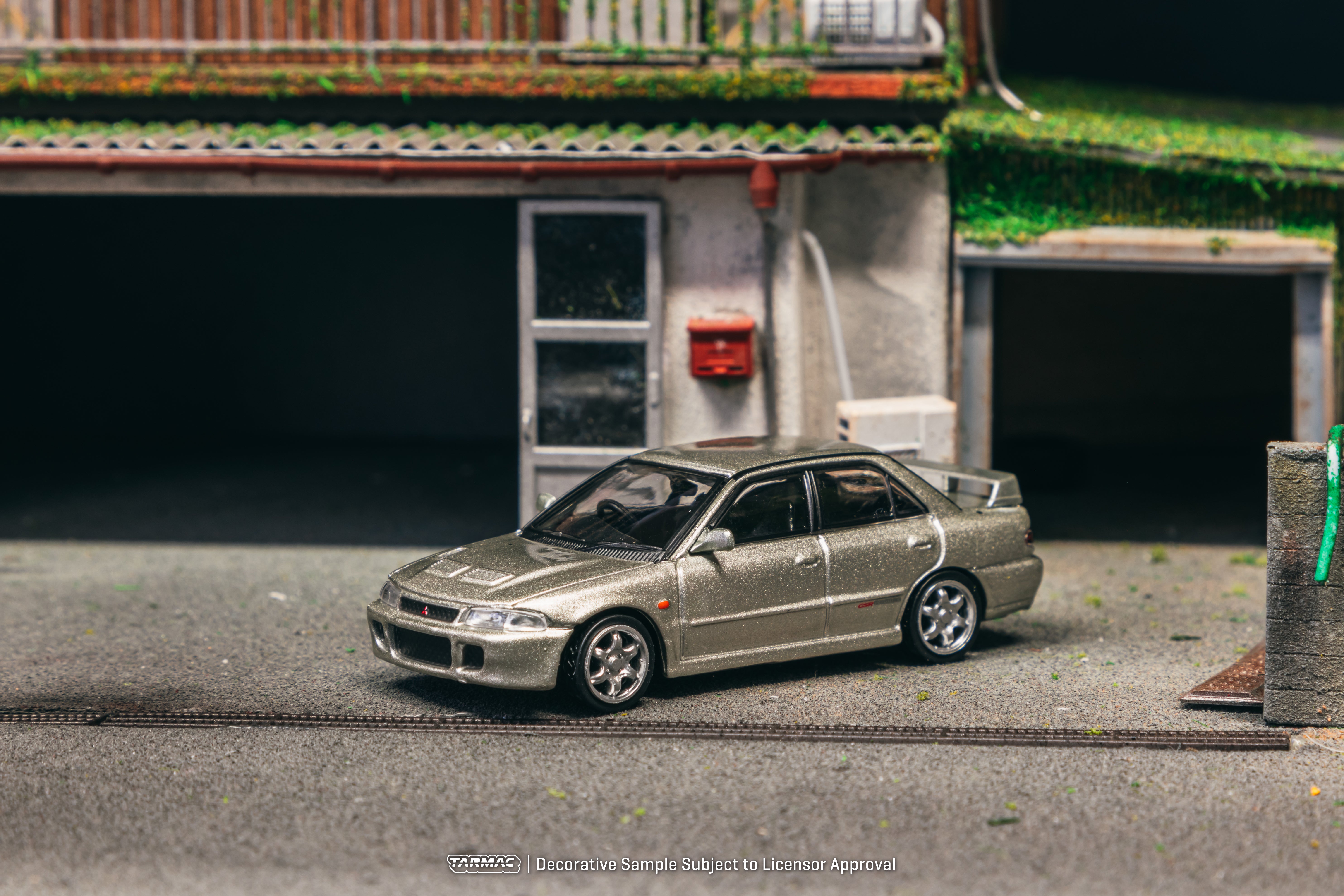 Tarmac Works 1/64 Scale Mitsubishi Lancer GSR Evolution Silver Special Edition Diecast Model Car with Tarmac Cards - Collectible Miniature for Display, Racing Enthusiasts & Diecast Collectors
