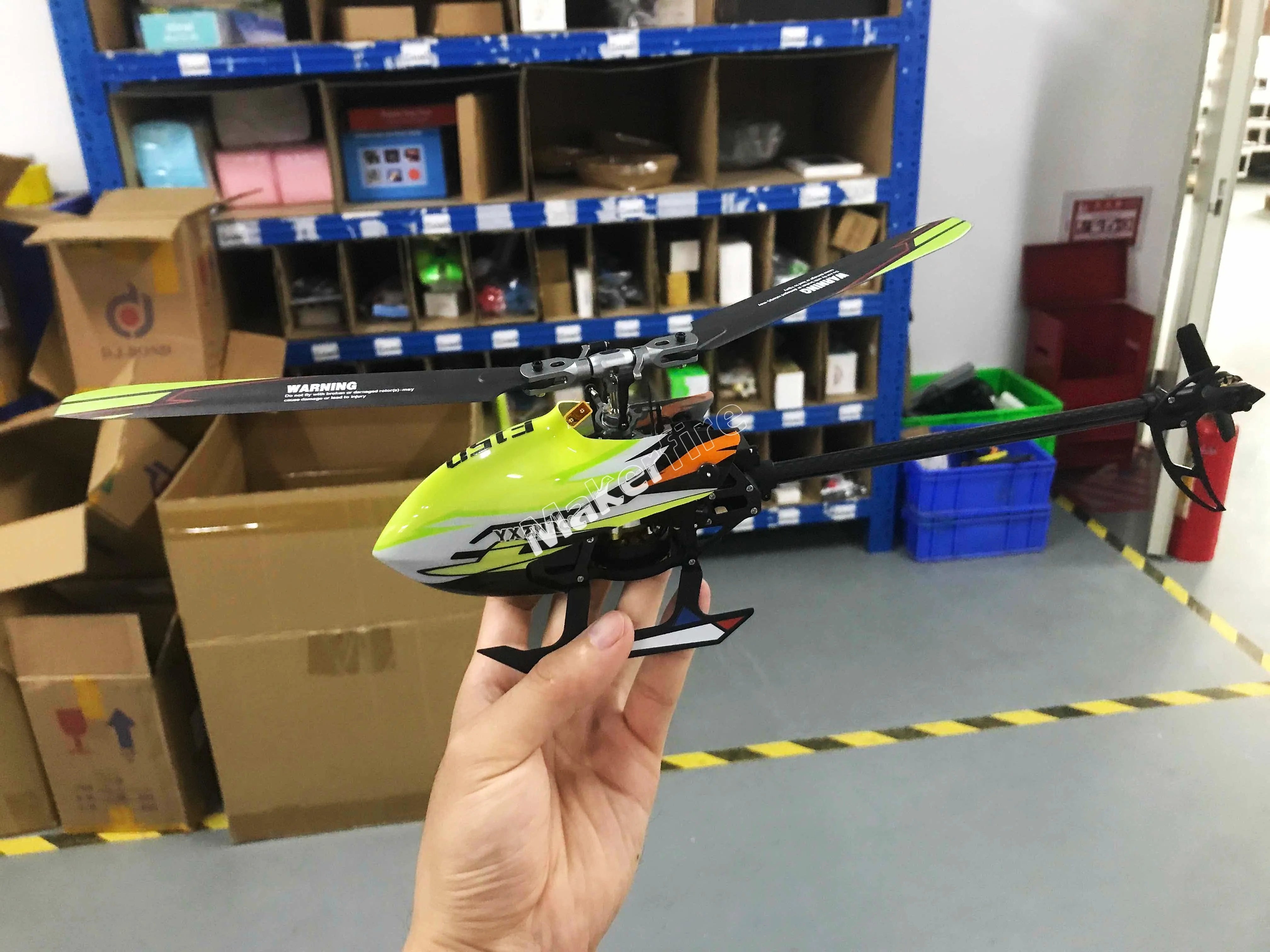 Yuxiang F150 6CH 6-Axis Gyro 3D/6G RC Helicopter with Dual Brushless Direct Drive Motor - Flybarless Design for Indoor/Outdoor Aerial Stunts & Beginner Pilots